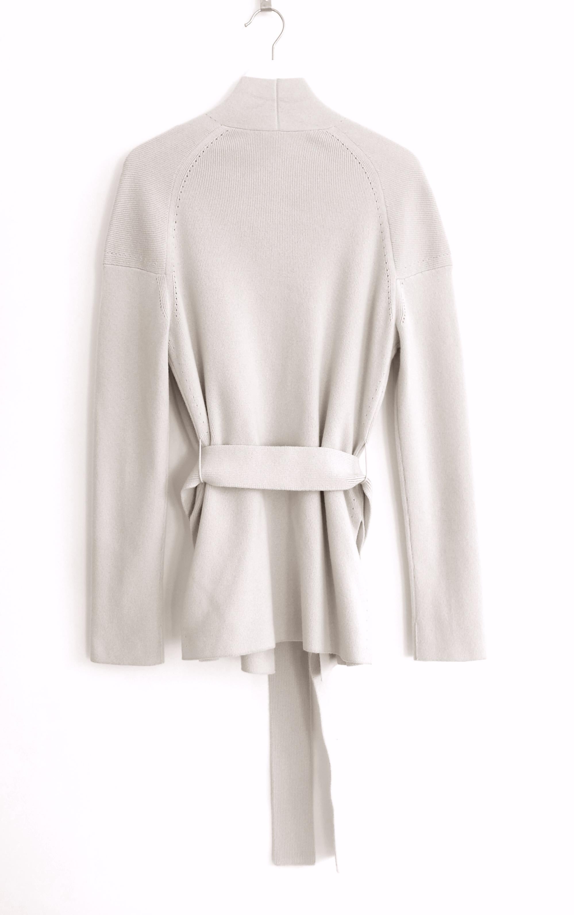 Women's Loro Piana Introciato Grey Baby Cashmere Cardigan Jacket For Sale