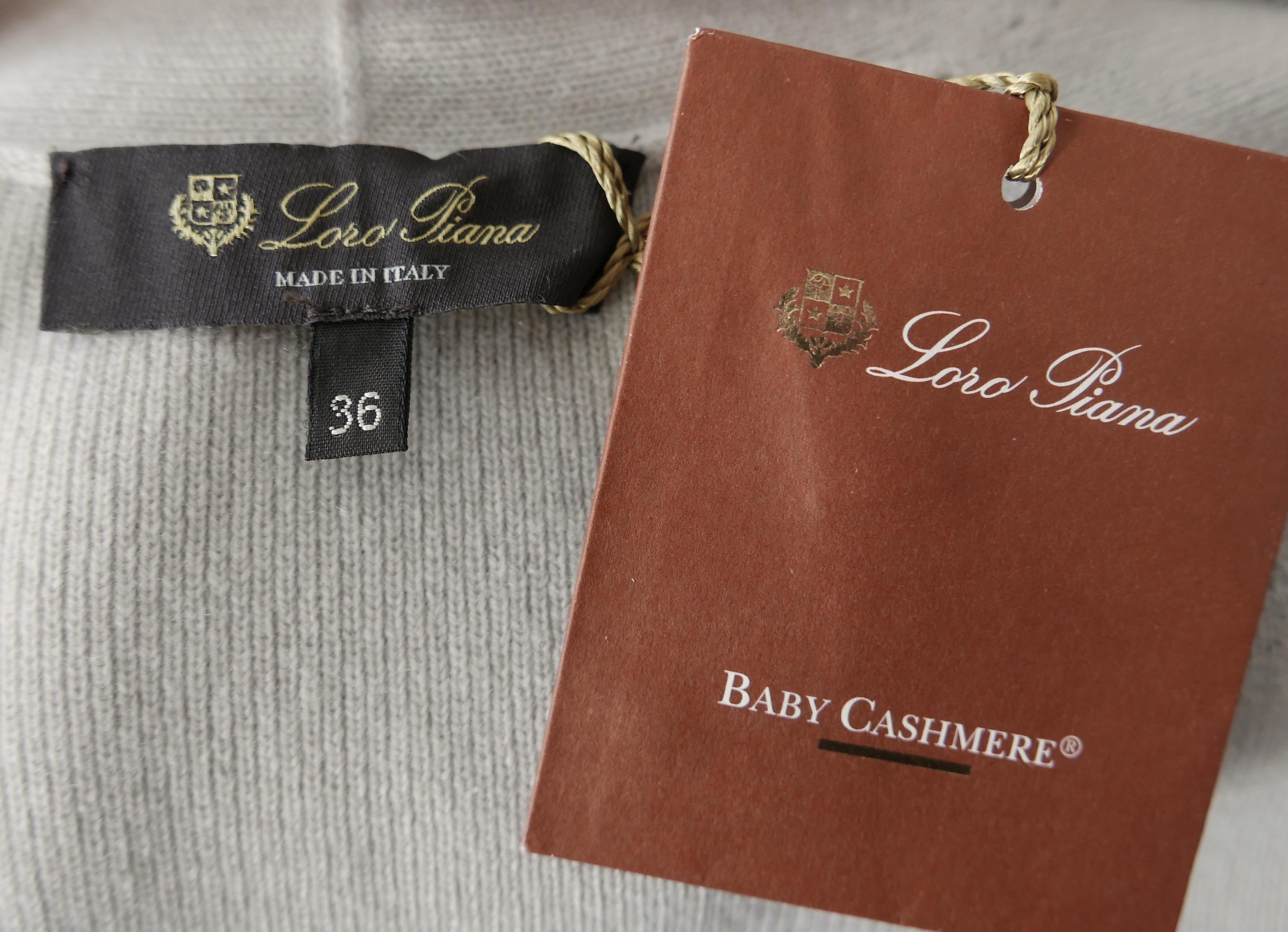 Loro Piana Introciato Cardigan gris en baby cachemire en vente 1