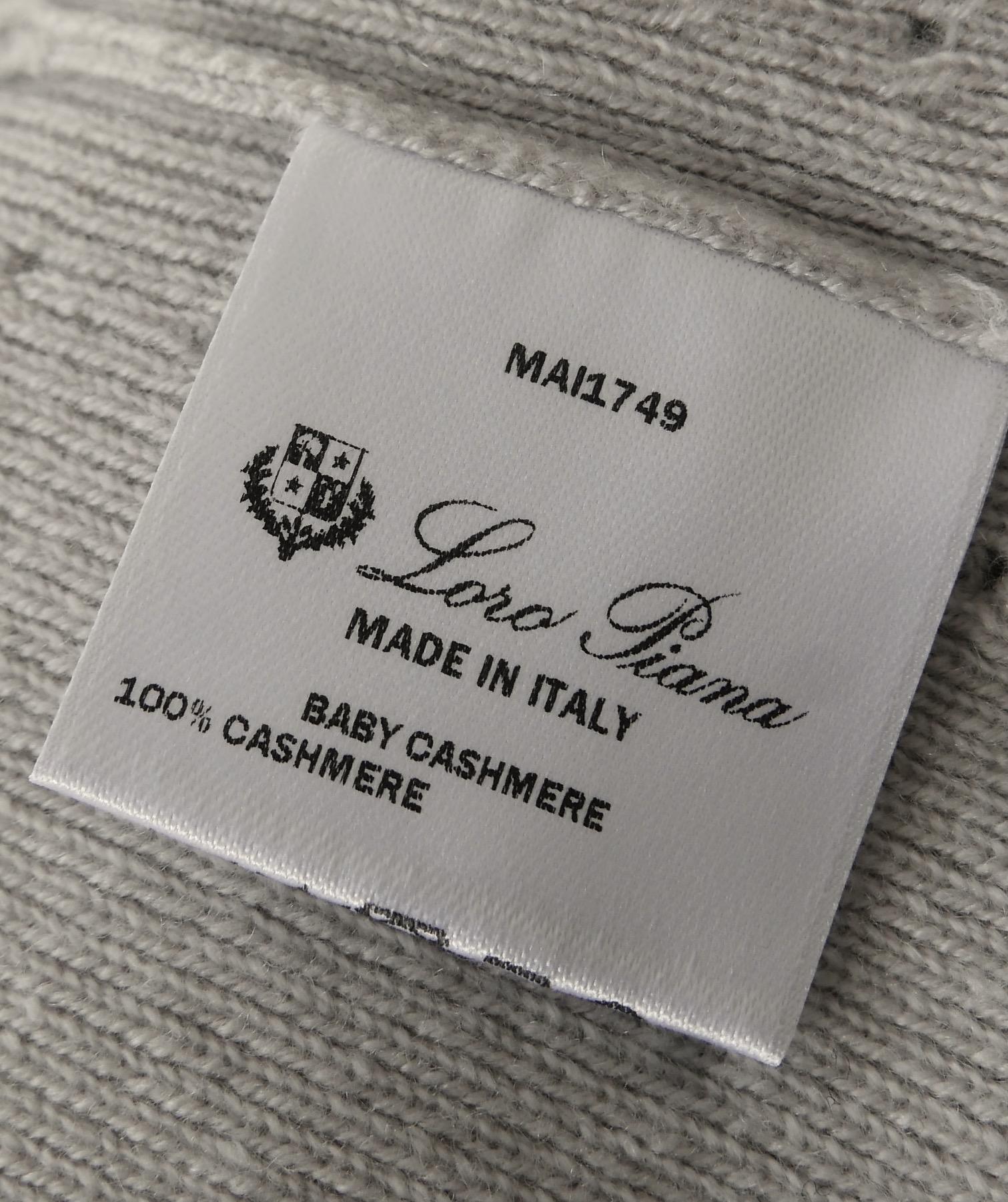 Loro Piana Introciato Grey Baby Cashmere Cardigan Jacket For Sale 3