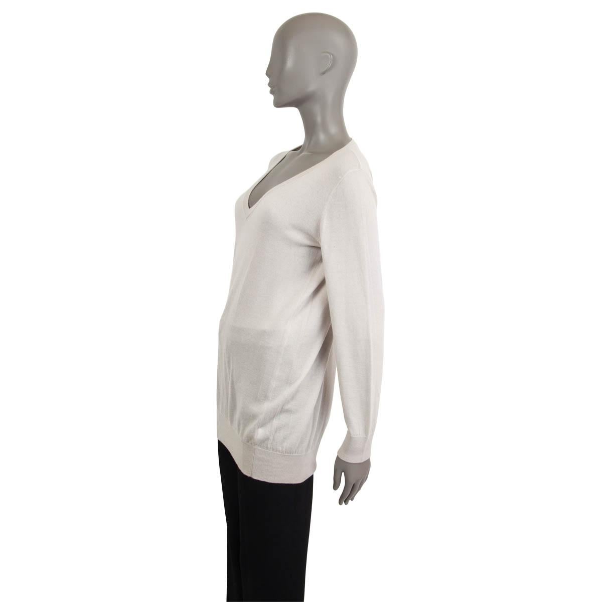 Gray LORO PIANA light grey cashmere V-Neck Sweater 46 XL For Sale