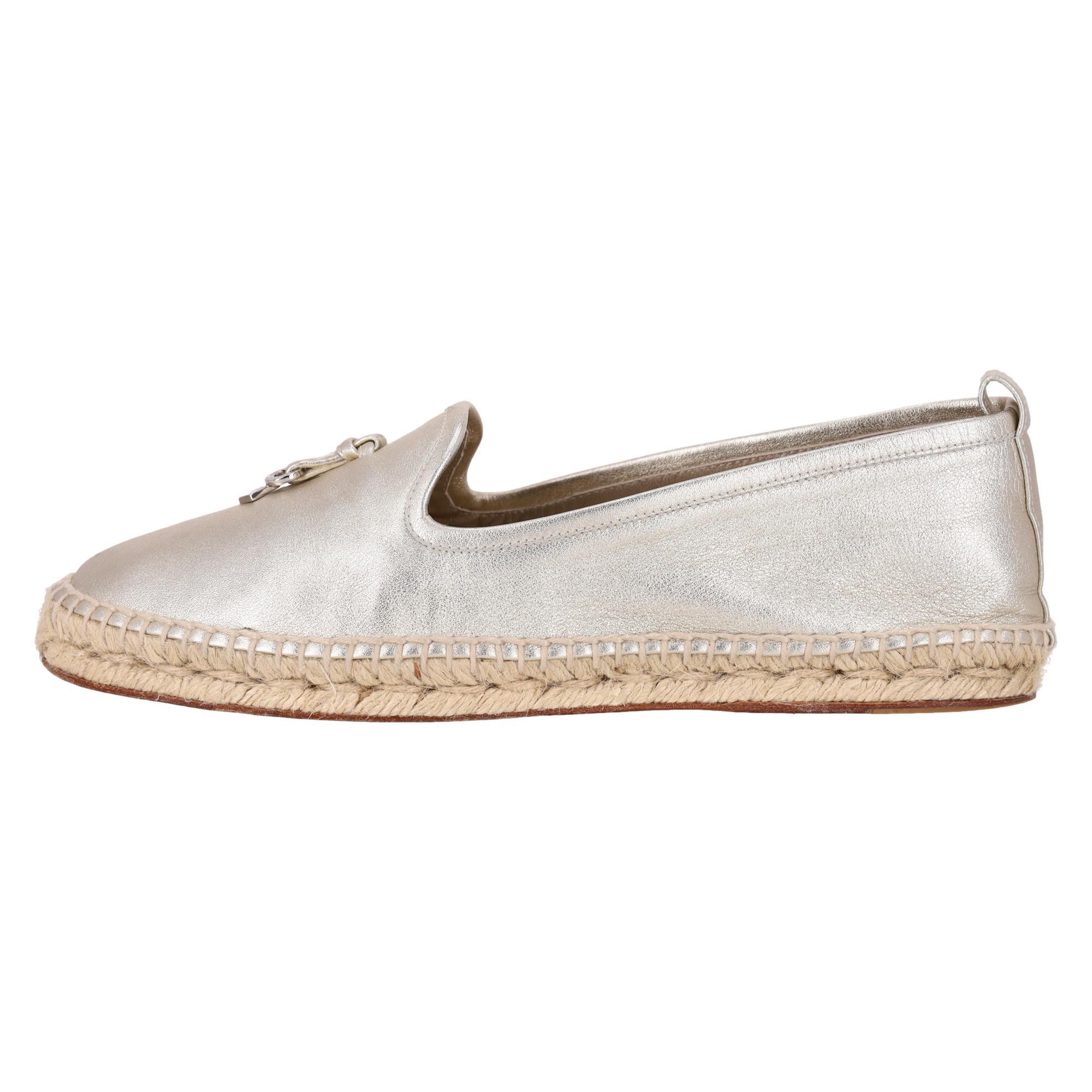 Alpargatas de piel metalizadas Loro Piana My Charms Beige en venta