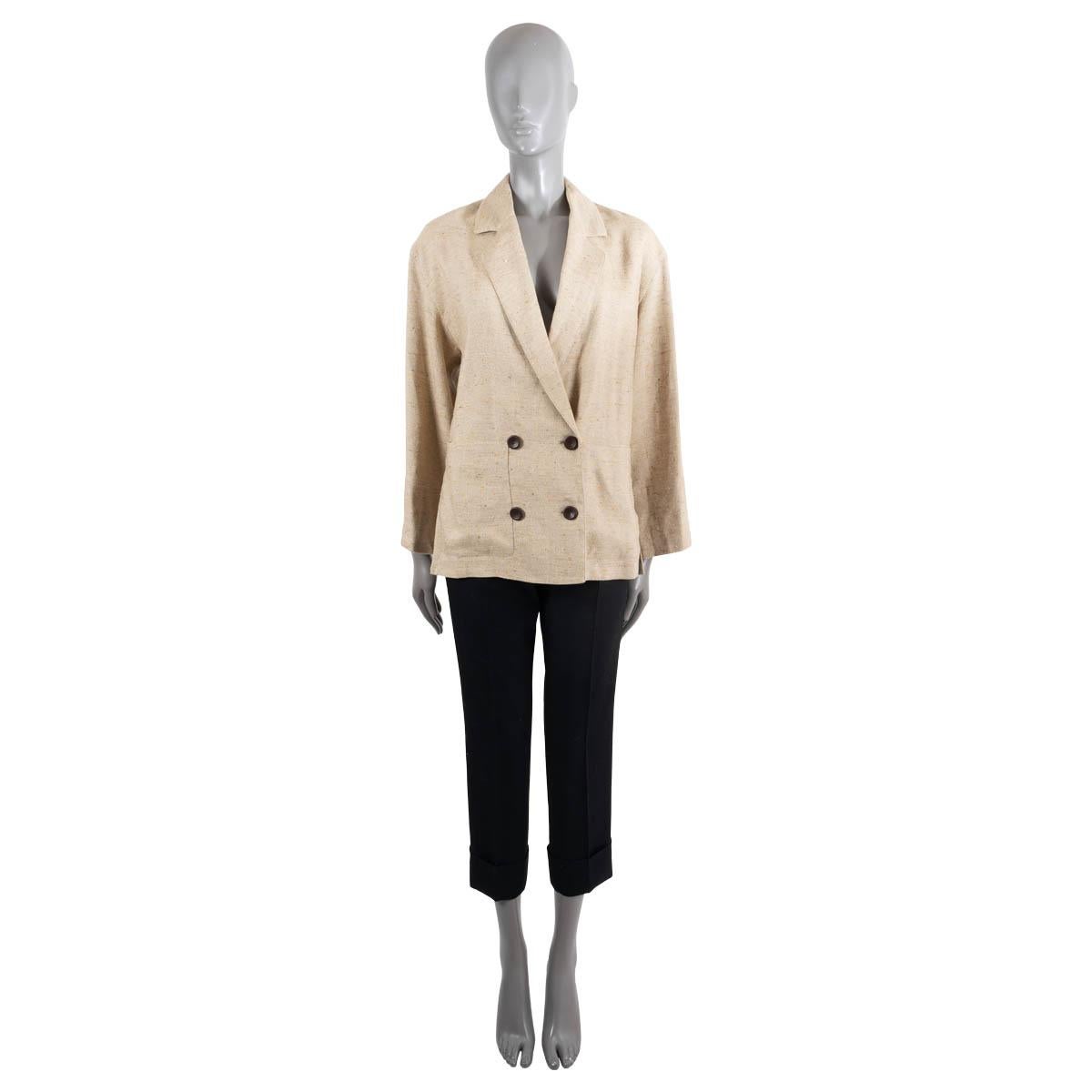 100% authentic Loro Piana Haye double-breasted blazer in beige linen (60%), cashmere (21%) and silk (19%). Features a relaxed fit with dropped shoulder, notched lapels and two patch pockets at the waist. Closes with chocolate brown buttons. Unlined.
