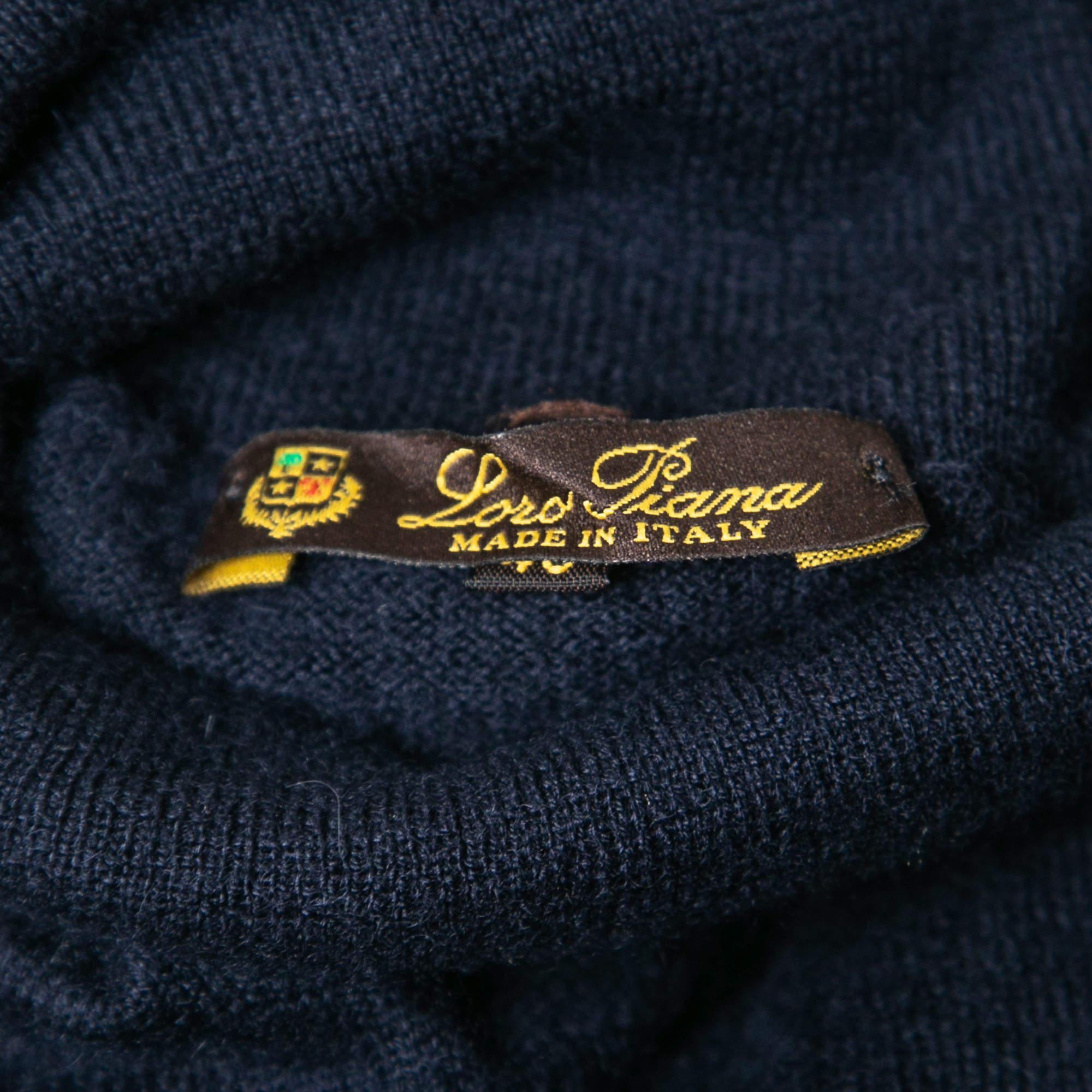 Loro Piana Navy Blue Cashmere Turtleneck Sweater L In Good Condition For Sale In Dubai, Al Qouz 2