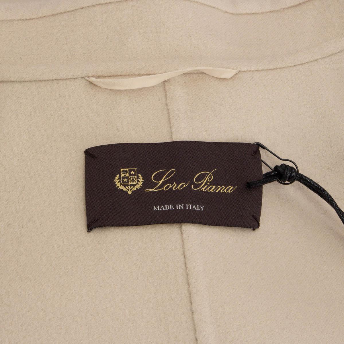 LORO PIANA pale beige cashmere 2021 FLORIAN BELTED SLEEVELESS Vest Jacket XS In Excellent Condition For Sale In Zürich, CH