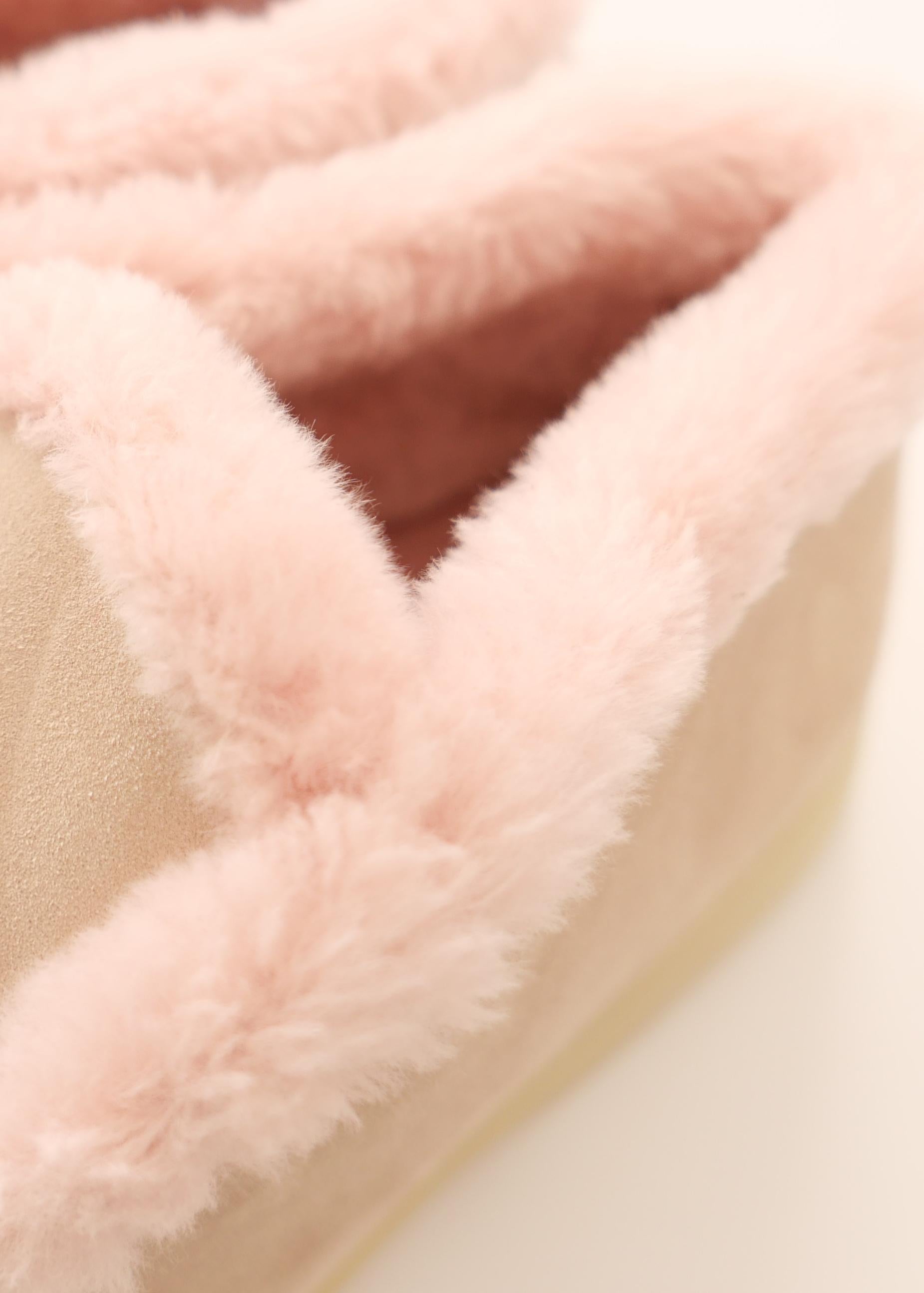 Loro Piana Pale Pink Open Walk Fur Lined Ankle Boots Neuf - En vente à London, GB