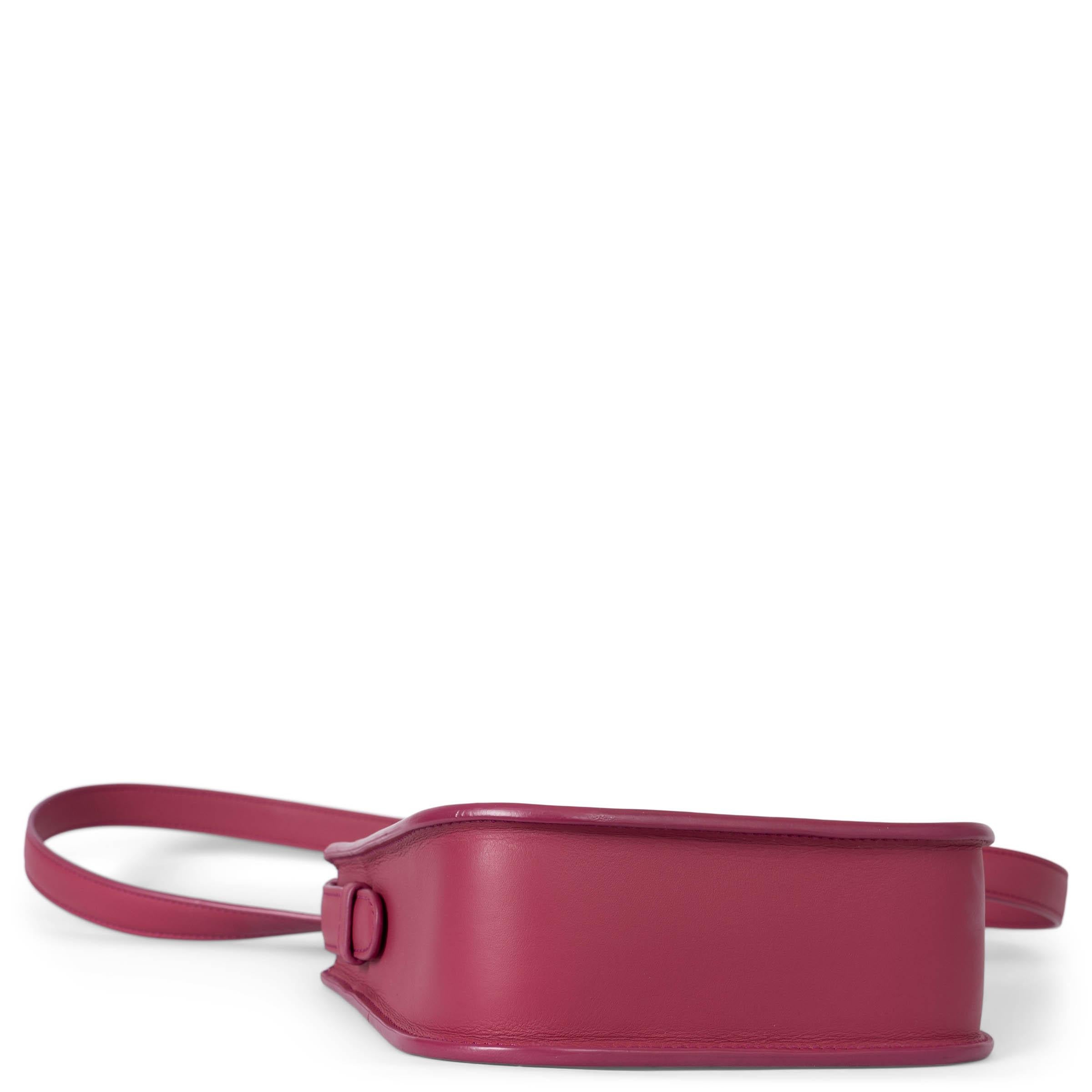 LORO PIANA raspberry pink leather FLEUR Crossbody Bag In Excellent Condition For Sale In Zürich, CH