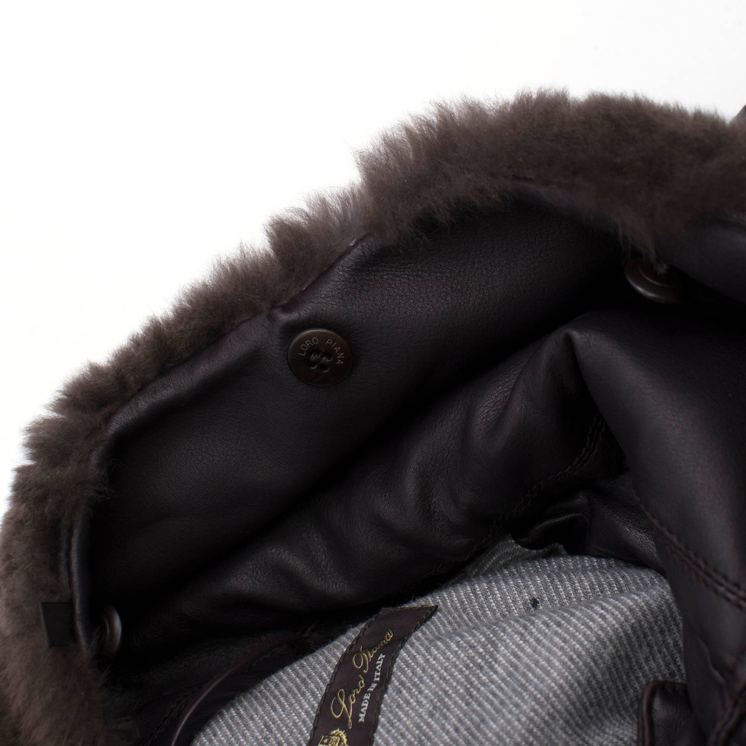Loro Piana Reindeer Fur Collar Quilted Leather Jacket US 6 In Excellent Condition In London, GB