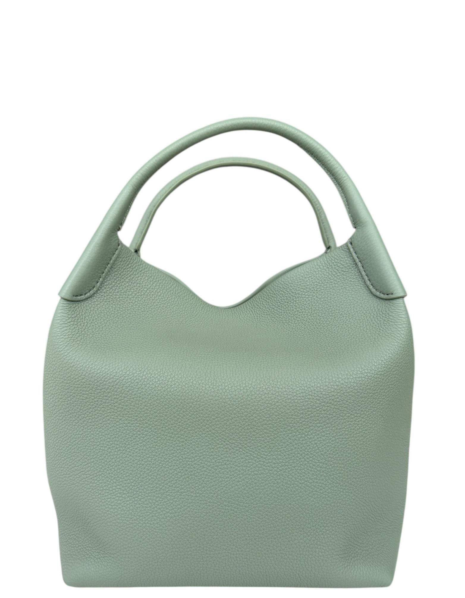 Grigio Loro Piana in pelle di vitello a grana verde Greene & Greene Borsa Hobo grande con tracolla in vendita