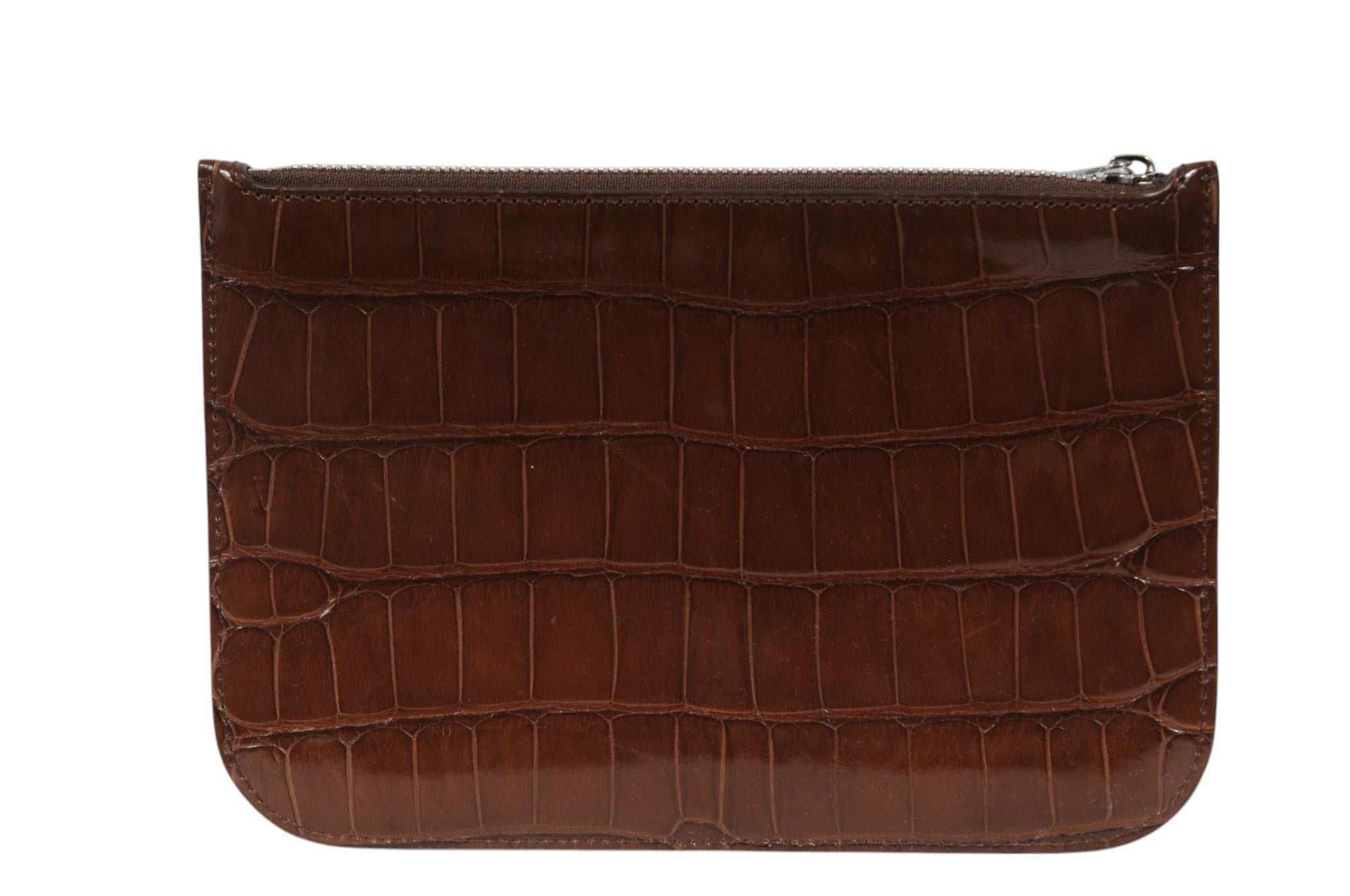 Bolso Loro Piana Sesia Bolso de asa superior Tote Crossbody de aligátor marrón en venta 11