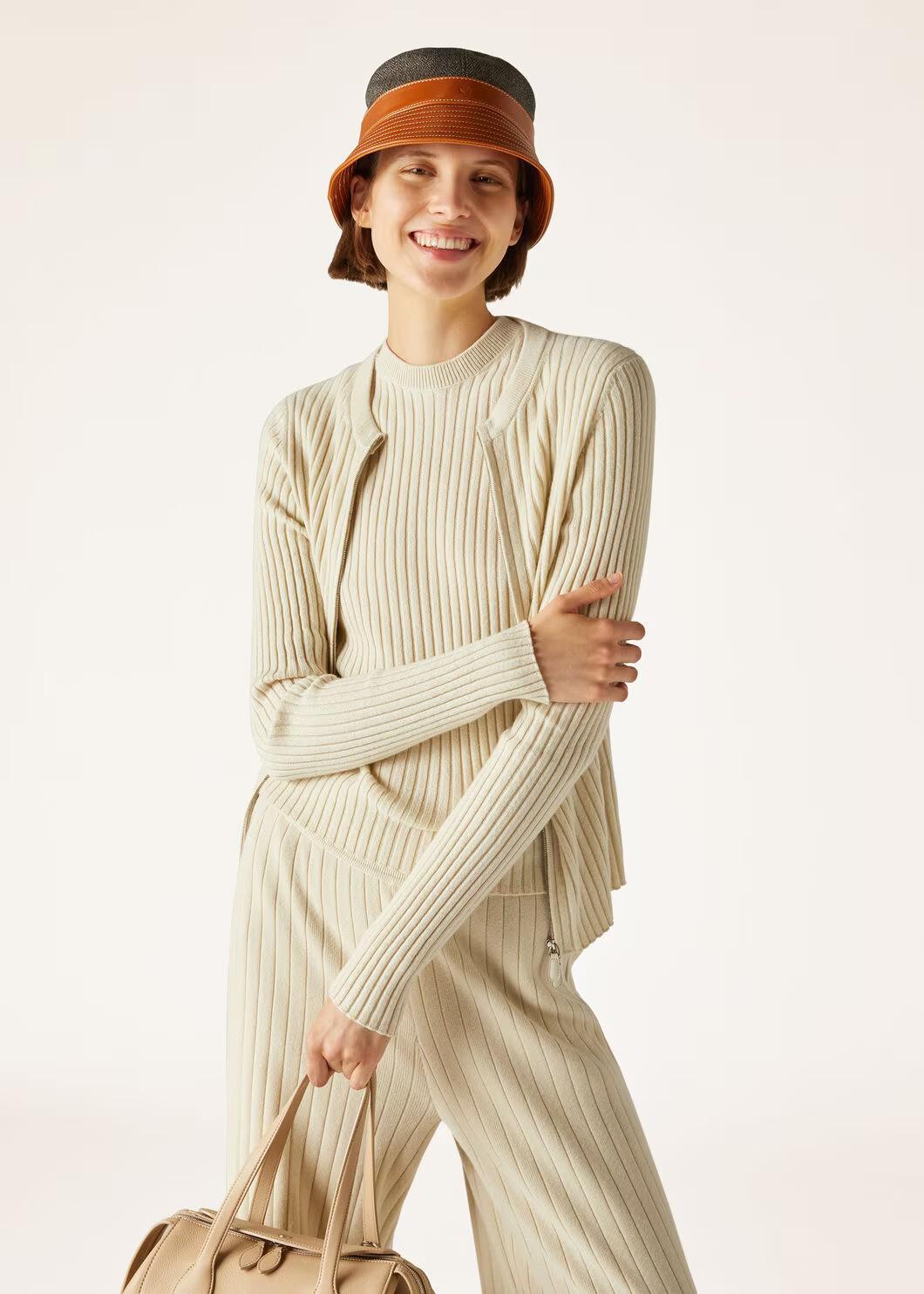 LORO PIANA Cardigan beige cachemire à beurre de Shea Butter 2024 LAGO SIRIO 40 S en vente 3