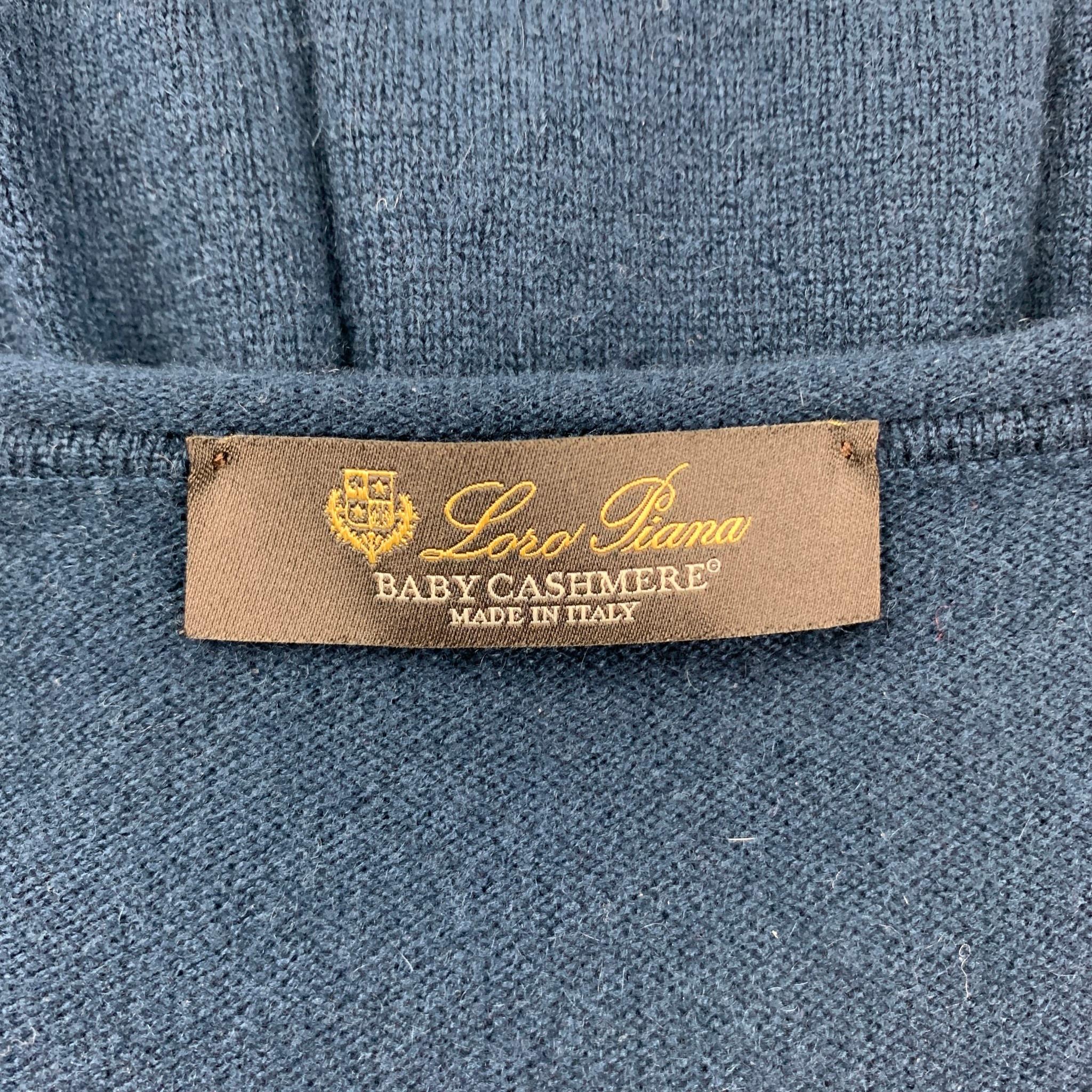 LORO PIANA Size 6 Navy Cashmere Crew-Neck A-line Pullover In Excellent Condition In San Francisco, CA