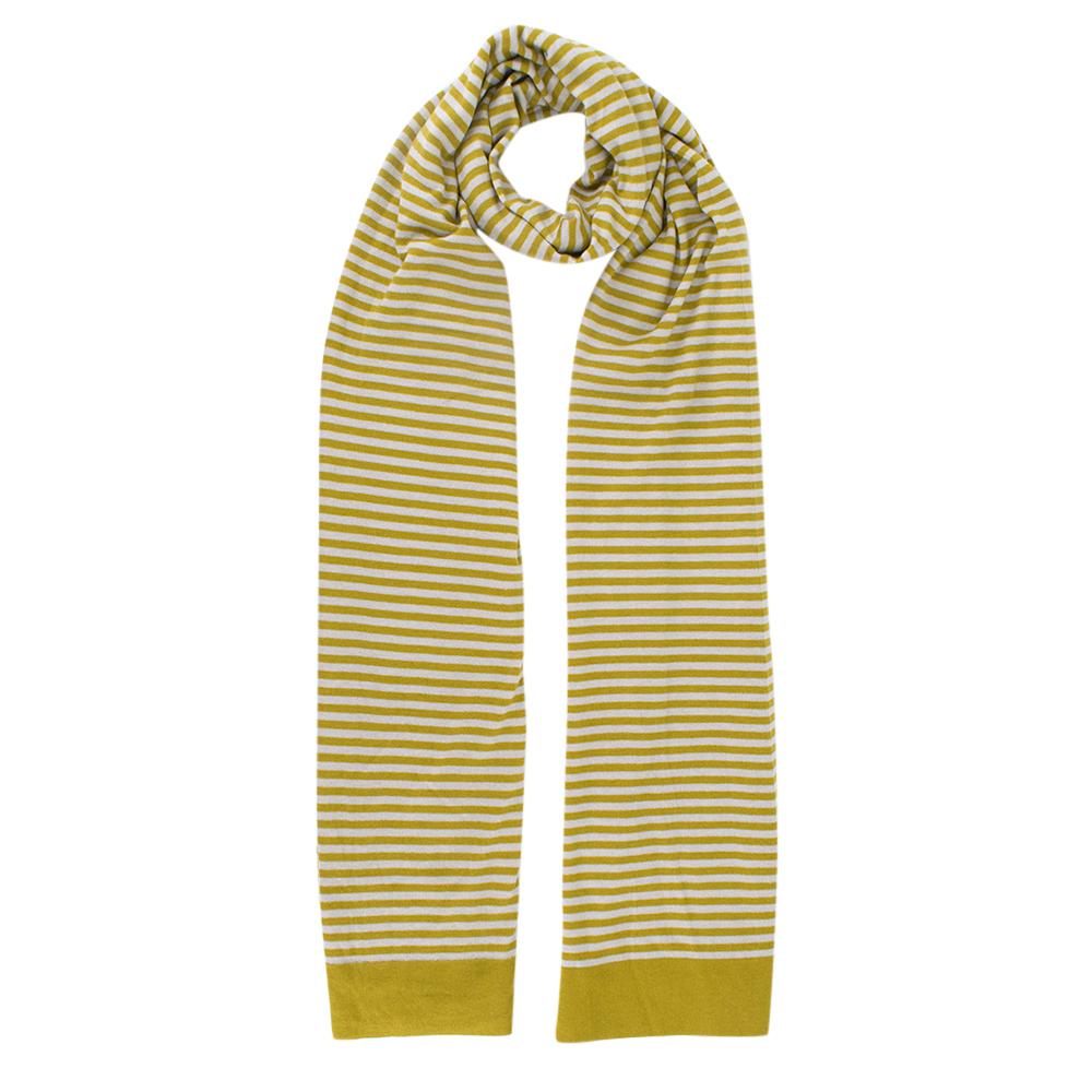 Loro Piana Cashmere Striped Long Scarf 

- Thin Striped Pattern throughout 

- 100% Cashmere

Made in Italy 

Please note, these items are pre-owned and may show signs of being stored even when unworn and unused. This is reflected within the