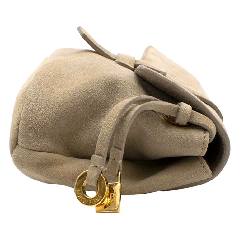 Loro Piana Suede Clutch Bag 

- Internal Zip and Slide Pocket 
- Slide Closure 
- Gold Tone Hardware 
- Branded Lock Detail 

Made in Italy 

Please note, these items are pre-owned and may show signs of being stored even when unworn and unused. This