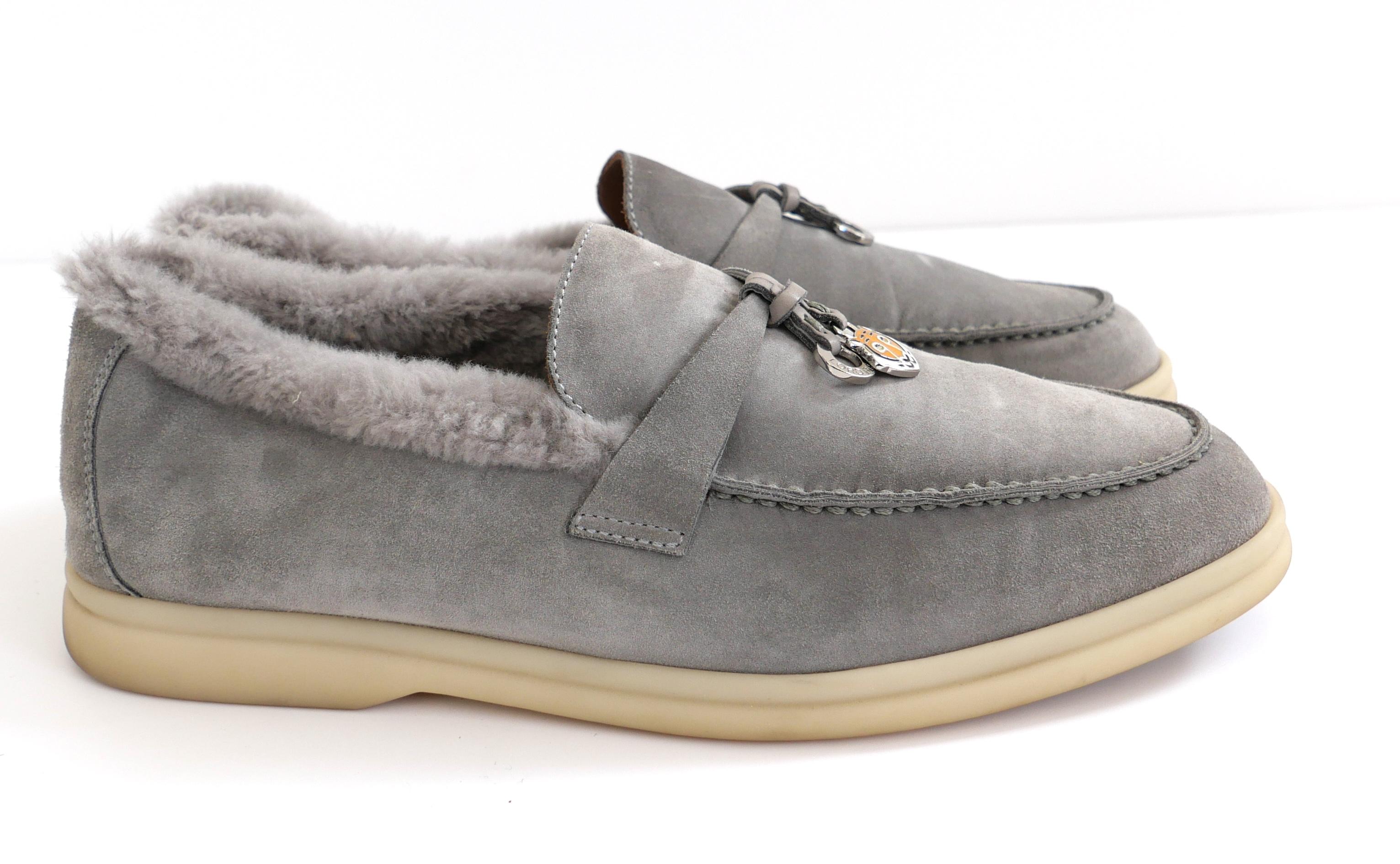 Mocasines Loro Piana Summer Charms Walk forrados de piel Ltd Ed Tiger Charm Gris en Excelente estado para la venta en London, GB