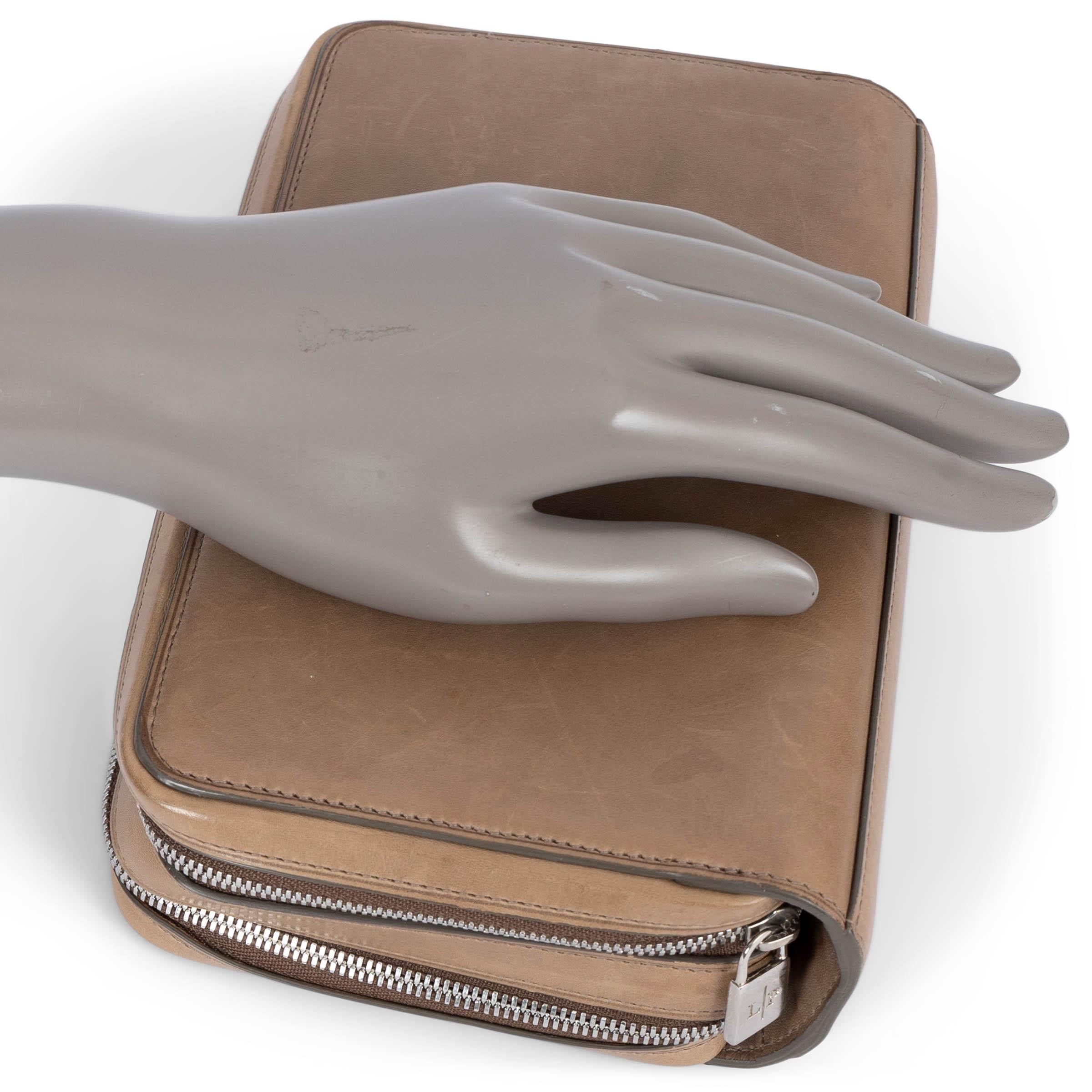 LORO PIANA taupe leather CONTINENTAL ZIP-AROUND Wallet For Sale 3