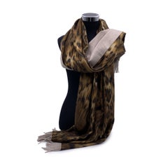Loro Piana Vintage Animalier Pure Cashmere Fringed Stole Wrap Scarf (écharpe enveloppante à franges)