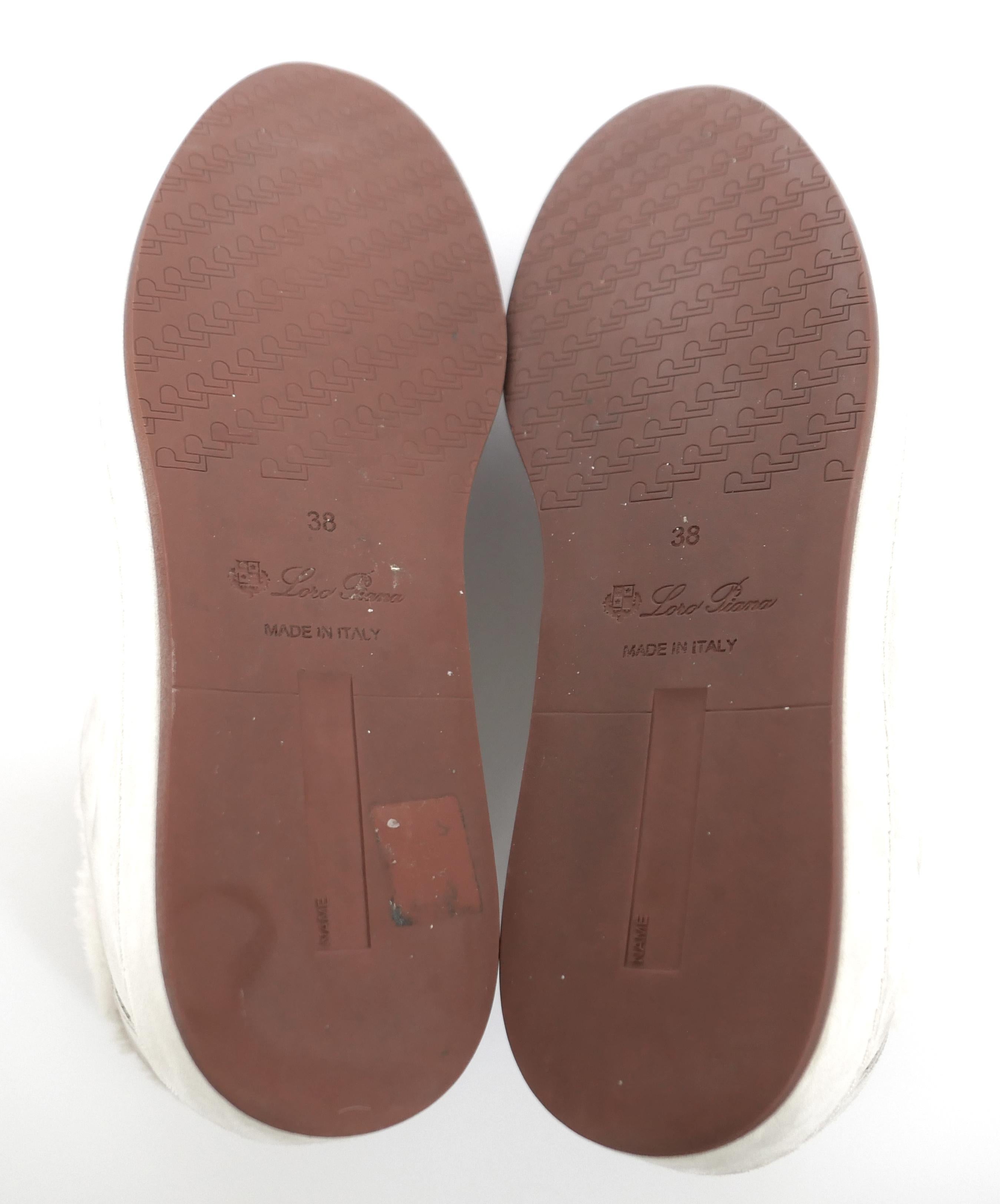 Loro Piana Invierno Nuages Zapatillas con forro de piel Gris paloma en venta 3