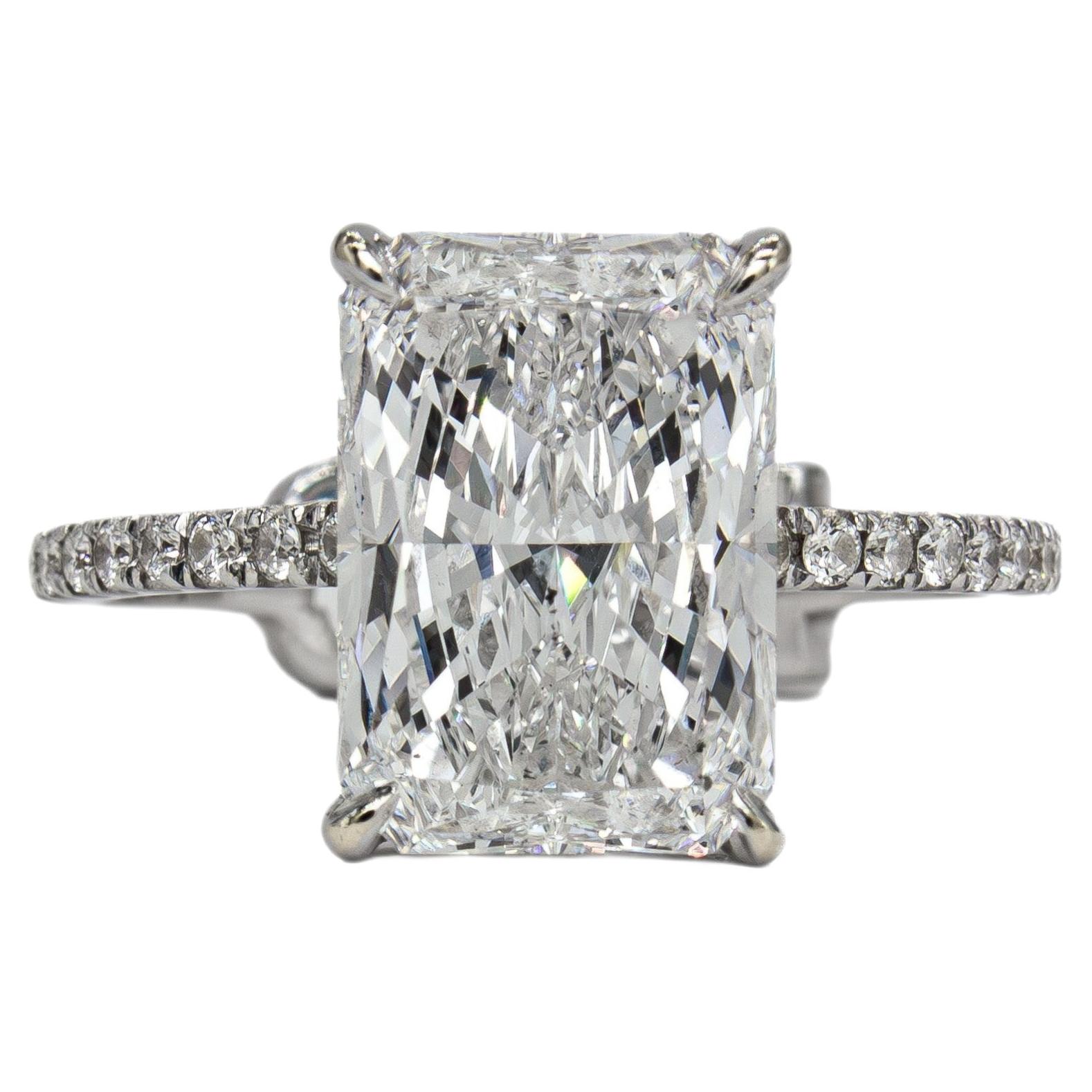 Lorraine Schwartz GIA 2.51 Carat D SI1 Radiant Cut Diamond Solitaire Ring en vente