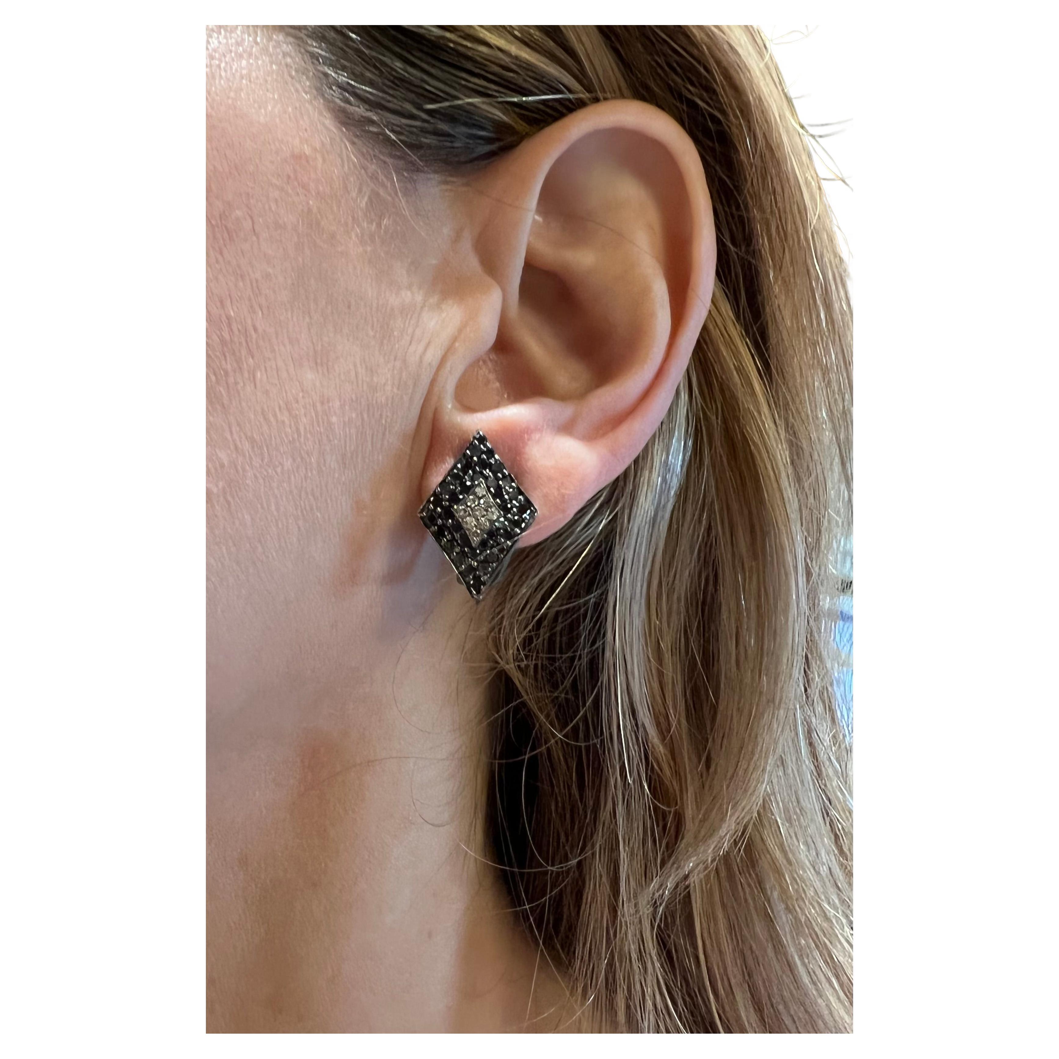 Convertible-Ohrringe von Lorraine Schwartz mit mehrfarbigen Diamanten im Zustand „Hervorragend“ in Palm Beach, FL