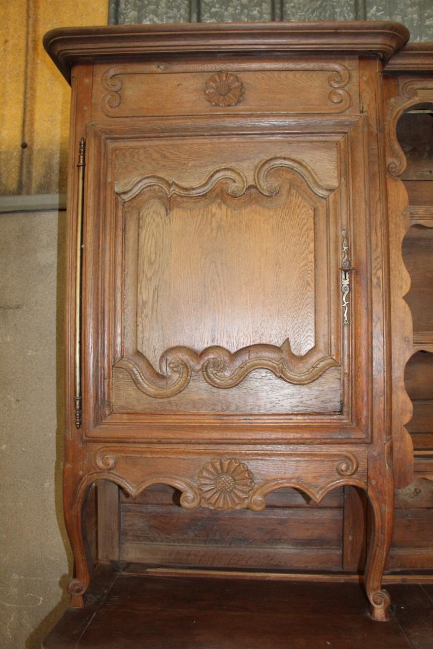 Louis XV Buffet et commode à deux corps Lorrain en vente