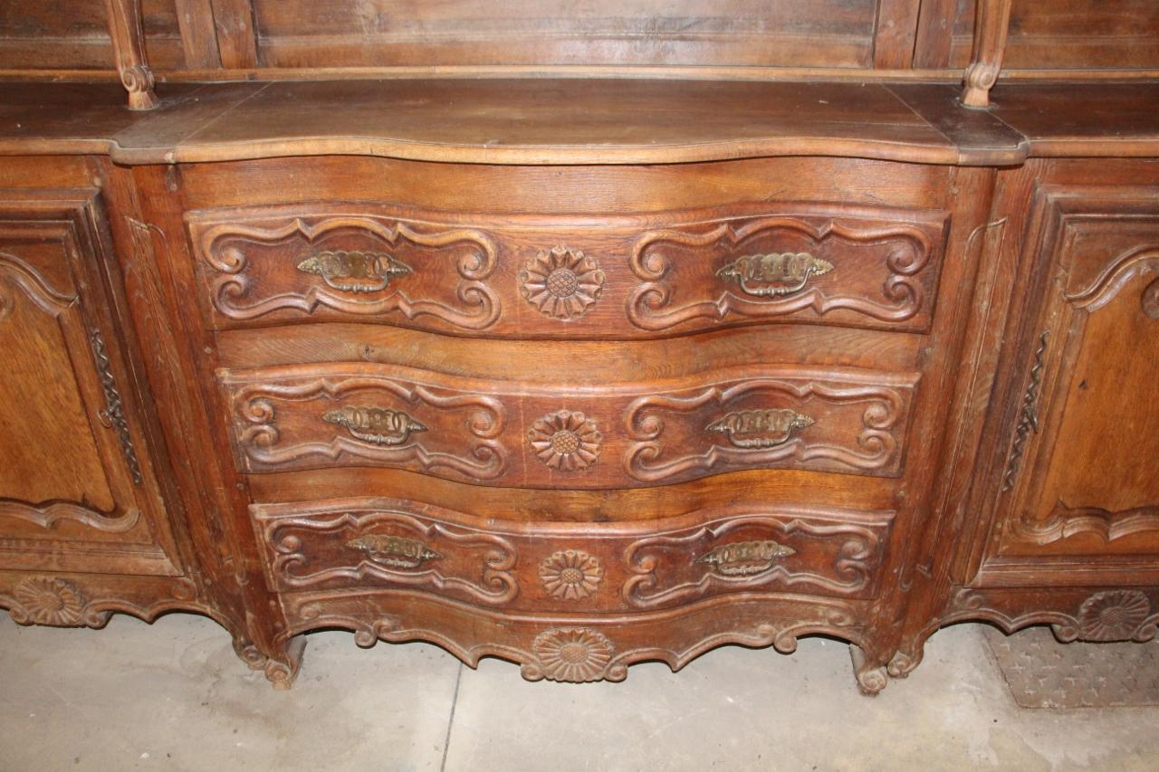 Bois Buffet et commode à deux corps Lorrain en vente