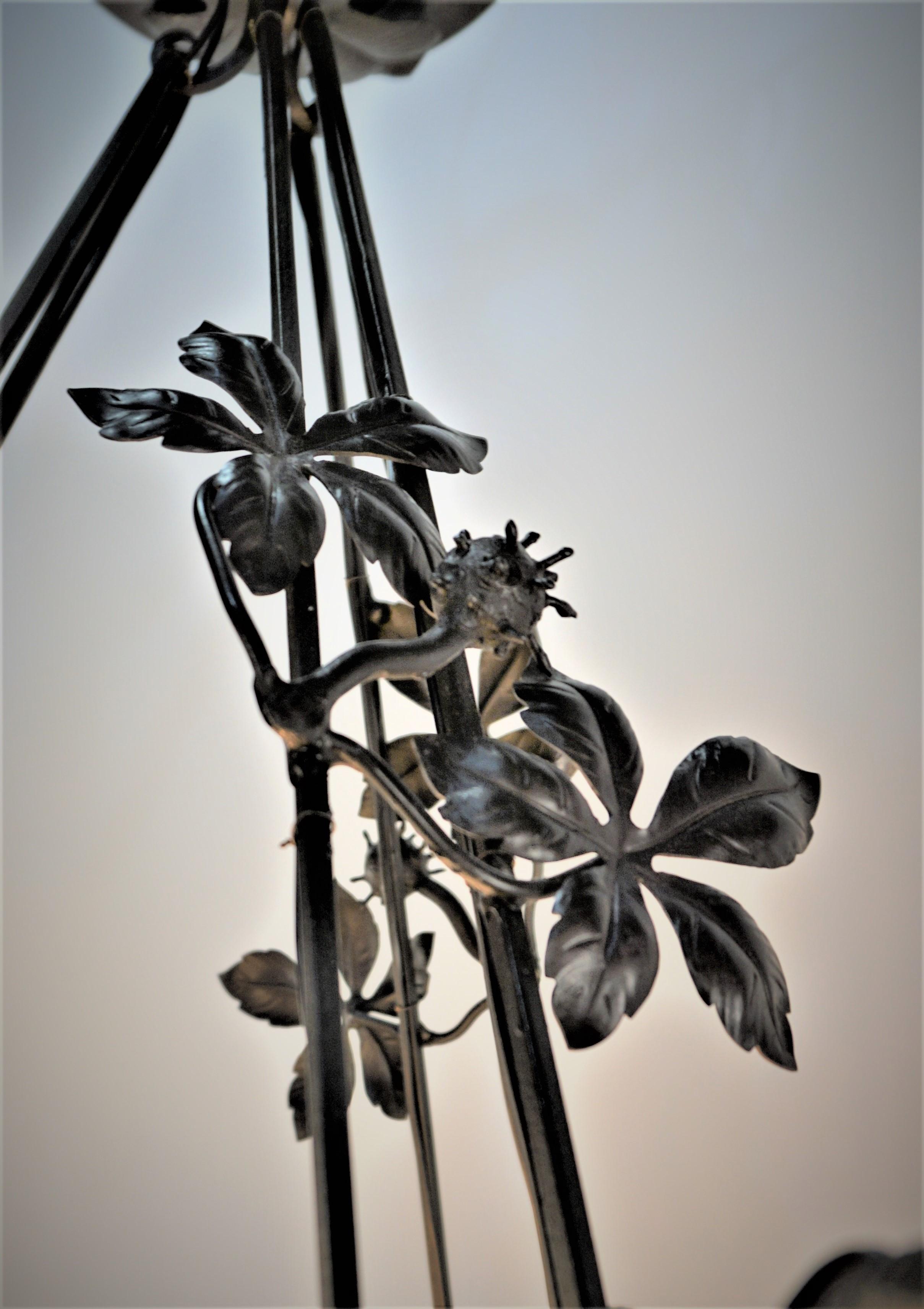 Lorrian/Daum Art Glass and Wrought Bird Chandelier In Good Condition In Fairfax, VA