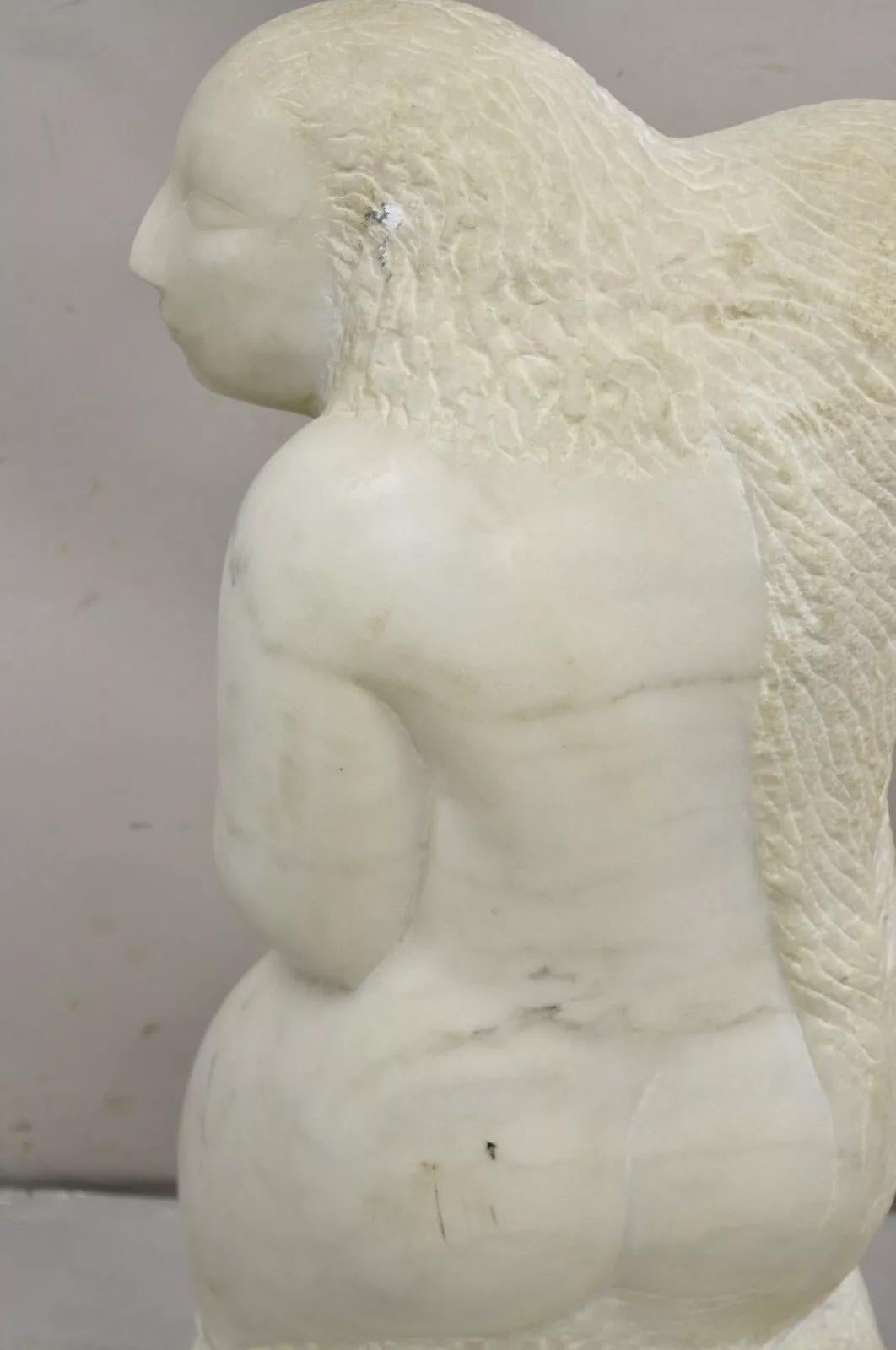 Lorrie Goulet Grande nudo femminile scolpito in marmo Scultura astratta su base di marmo in vendita 4