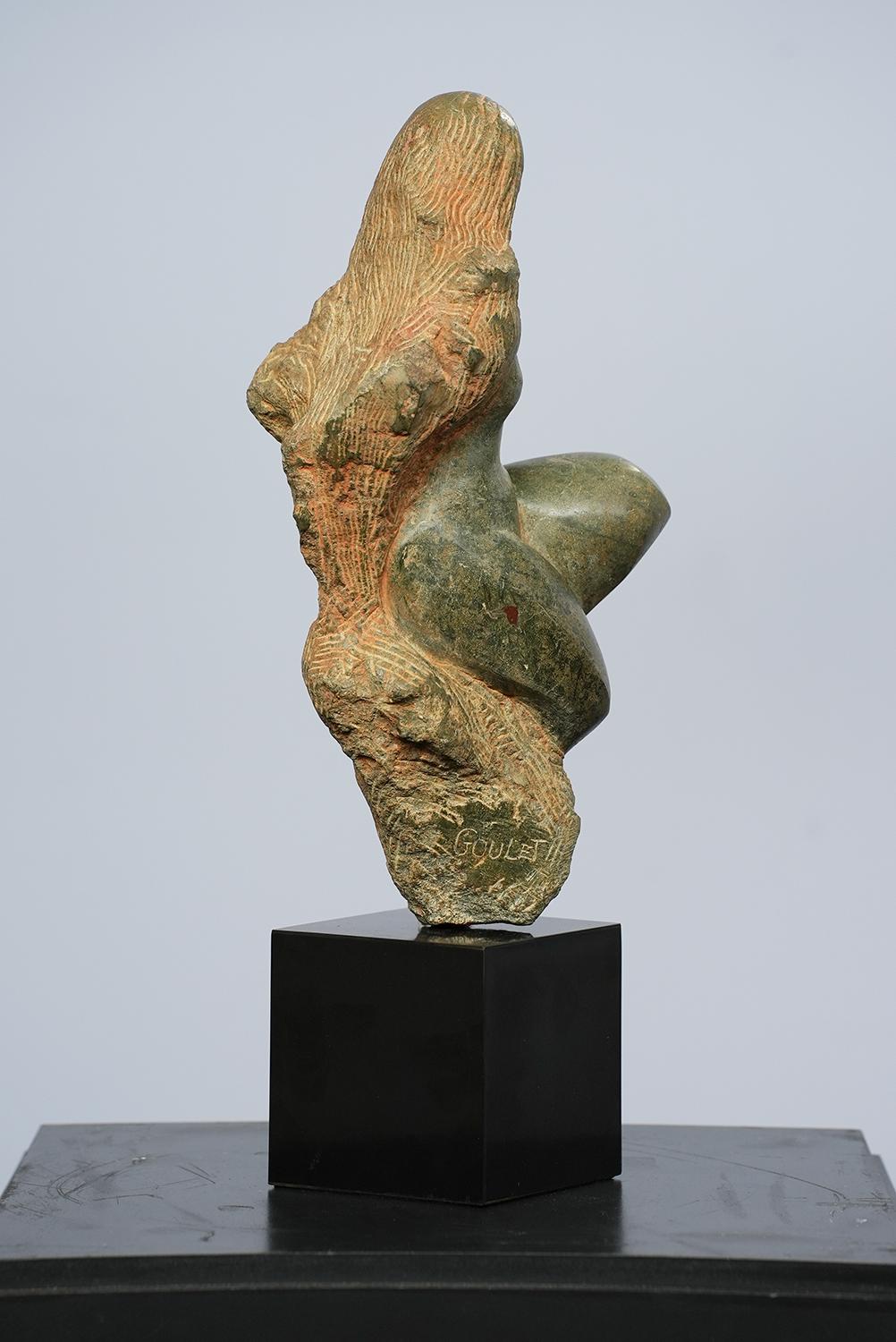 Figure féminine - Modernisme américain Sculpture par Lorrie Goulet