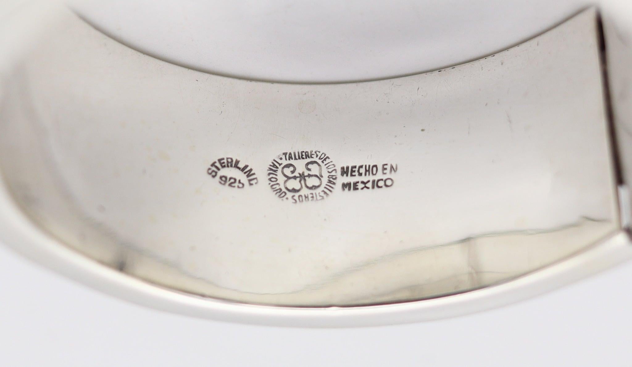 LOS BALLESTEROS 1960 Modernist Bangle Bracelet In Solid .925 Sterling Silver For Sale 1