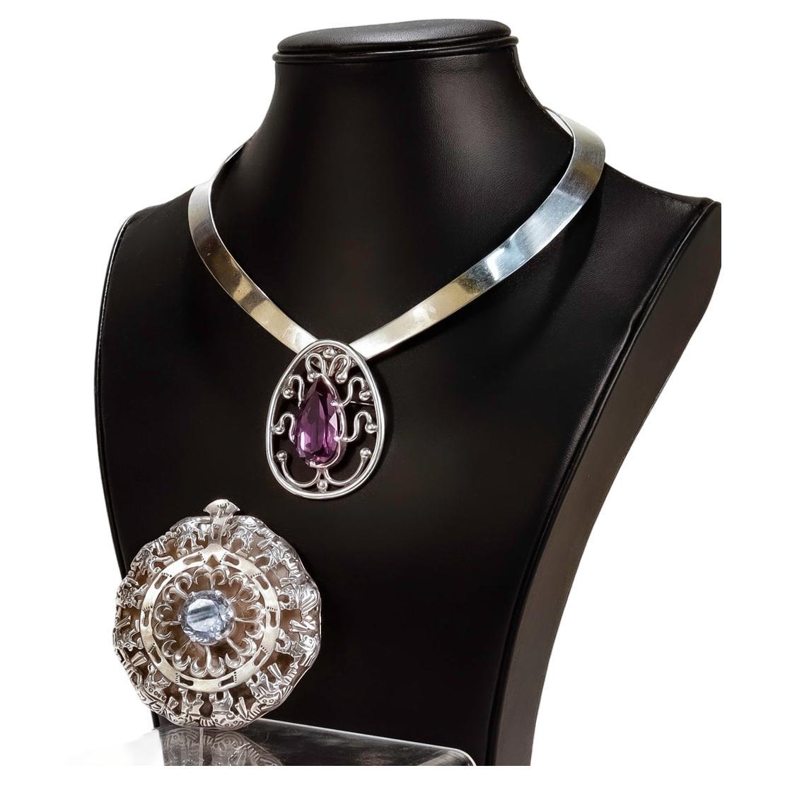 Los Ballesteros Choker Necklace Set with Two Convertible Brooch / Pendants