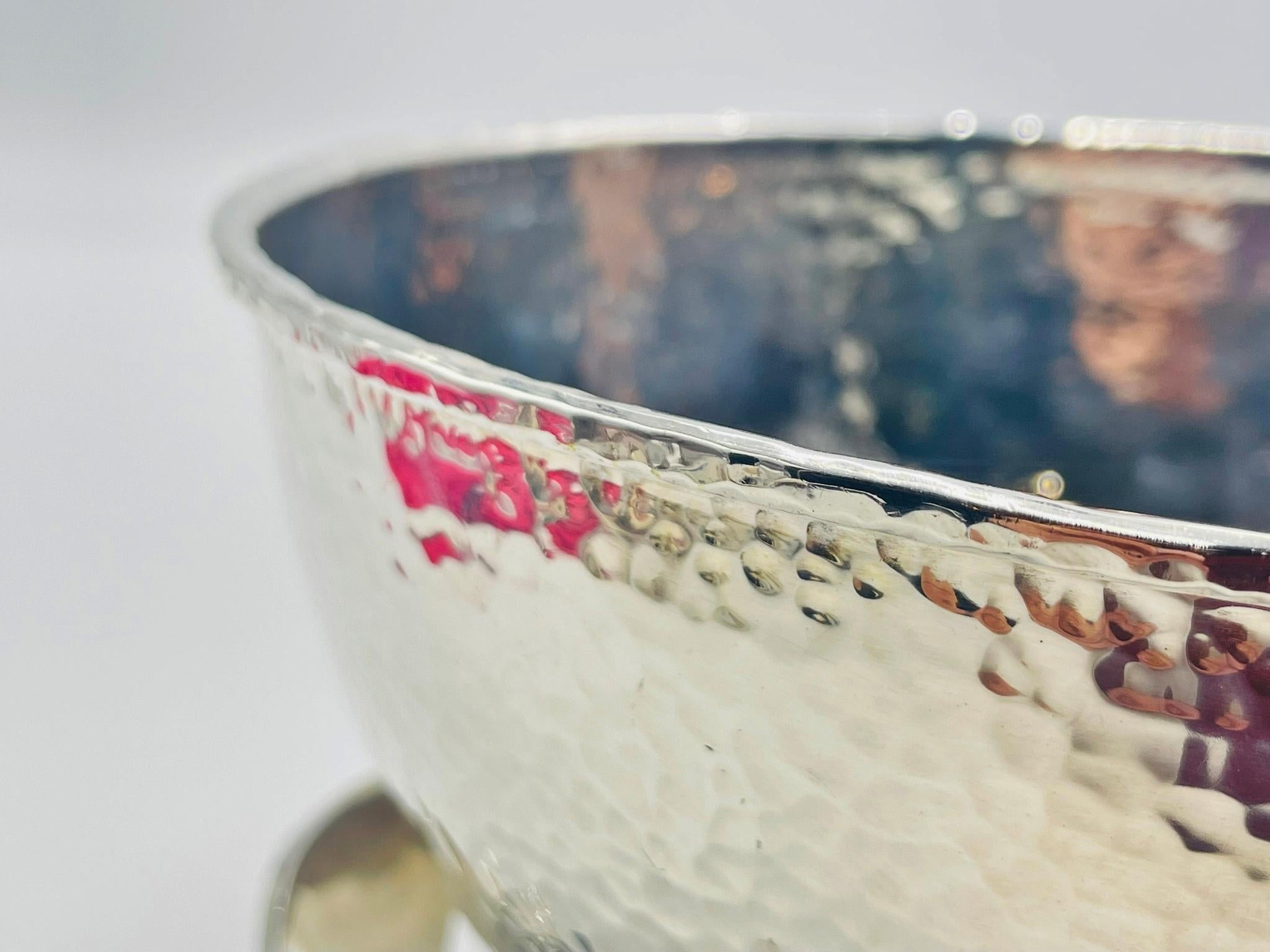 Los Castillo 1950 - Ciotola in argento con base di pesce intarsiata in malachite, Taxco, firmata in vendita 2