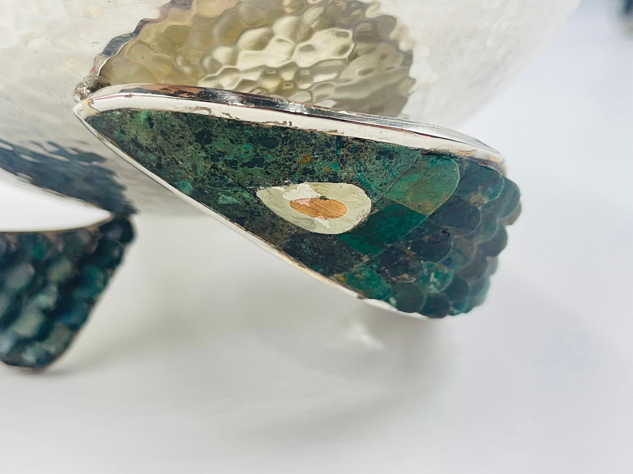Los Castillo 1950 - Ciotola in argento con base di pesce intarsiata in malachite, Taxco, firmata in vendita 9
