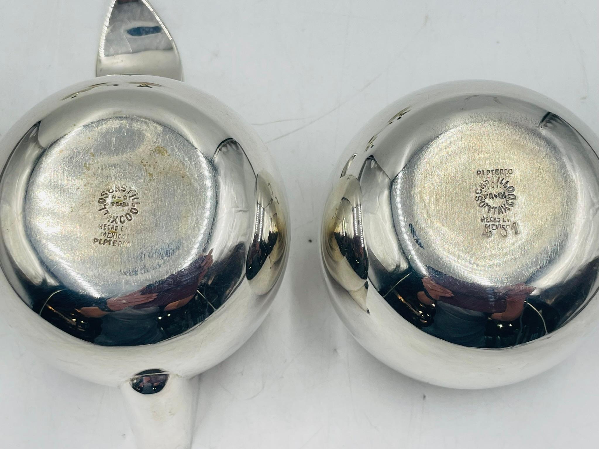Los Castillo Apple-Shaped Silver Plate Creamer, Sugar Bowl & Matching Ladle For Sale 3