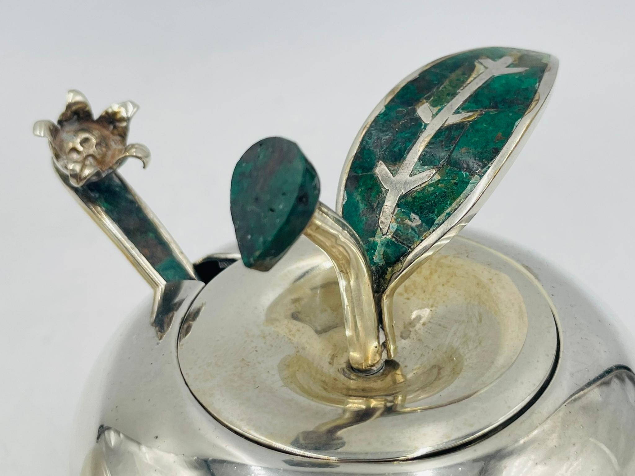 Los Castillo Apple-Shaped Silver Plate Creamer, Sugar Bowl & Matching Ladle For Sale 9