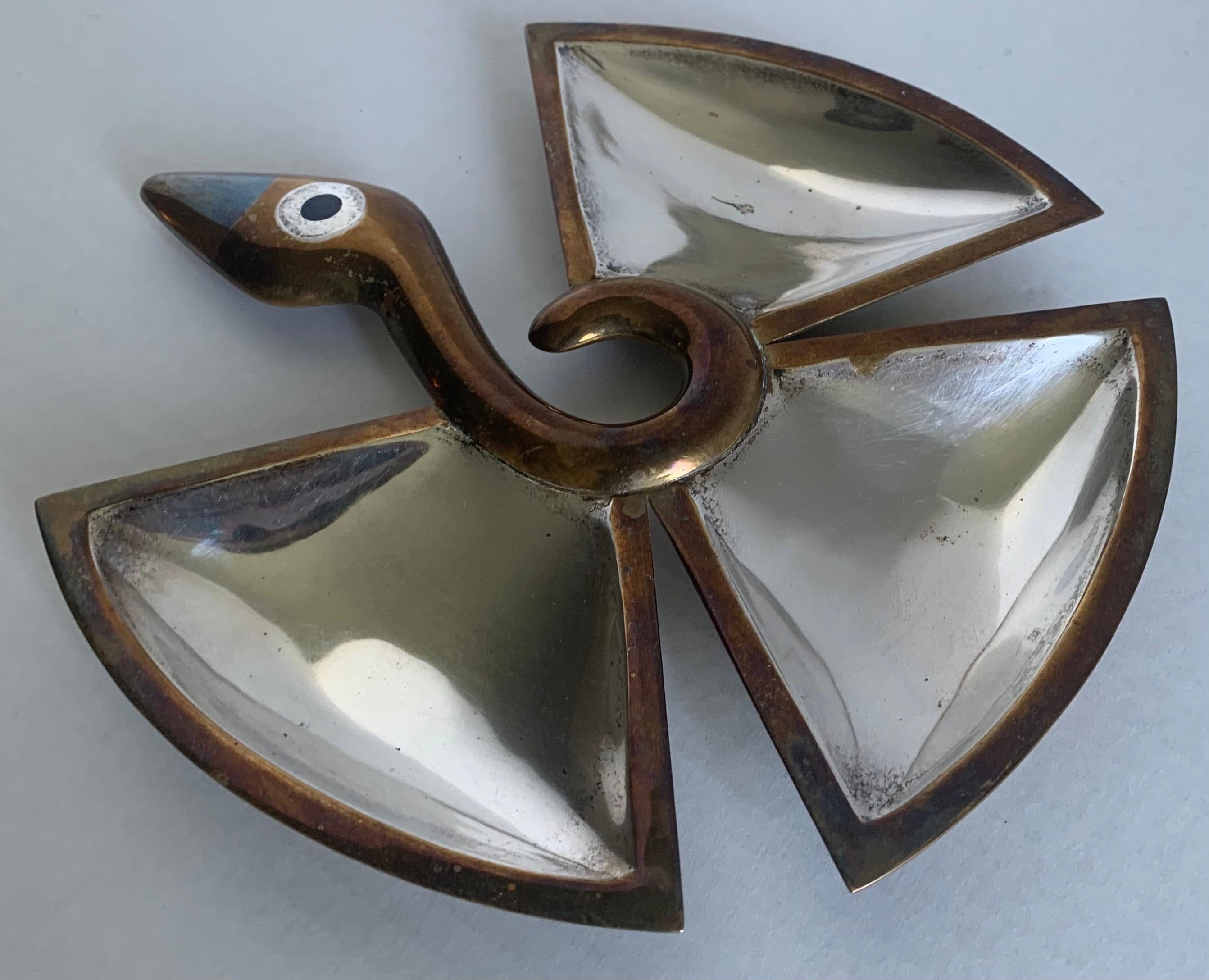 Los Castillo mixed metal bird trinket dish. Copper, brass and silver plate. Stamped on the underside. Retains overall unpolished patina to copper and brass. Silver plate has been lightly polished.