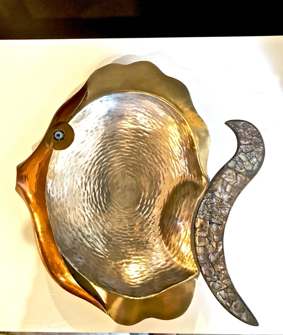 20ième siècle Plat à poisson en métal mélangé et ormeau de Los Castillo, du milieu du 20ème siècle en vente