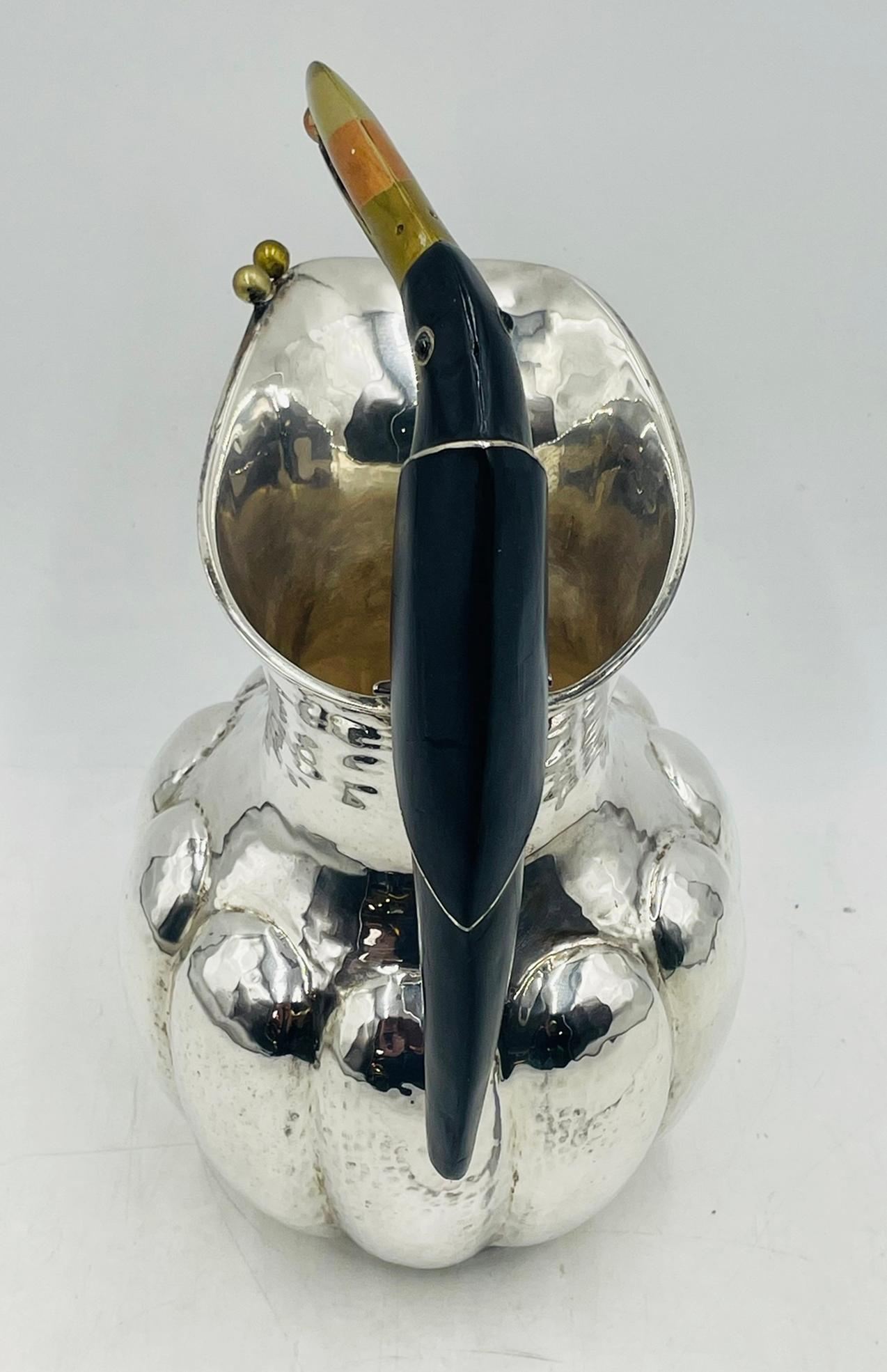 Los Castillo Silber Tukan-Krug mit Onyx- und Mischmetall-Intarsien, Mexiko 1960er Jahre im Angebot 2