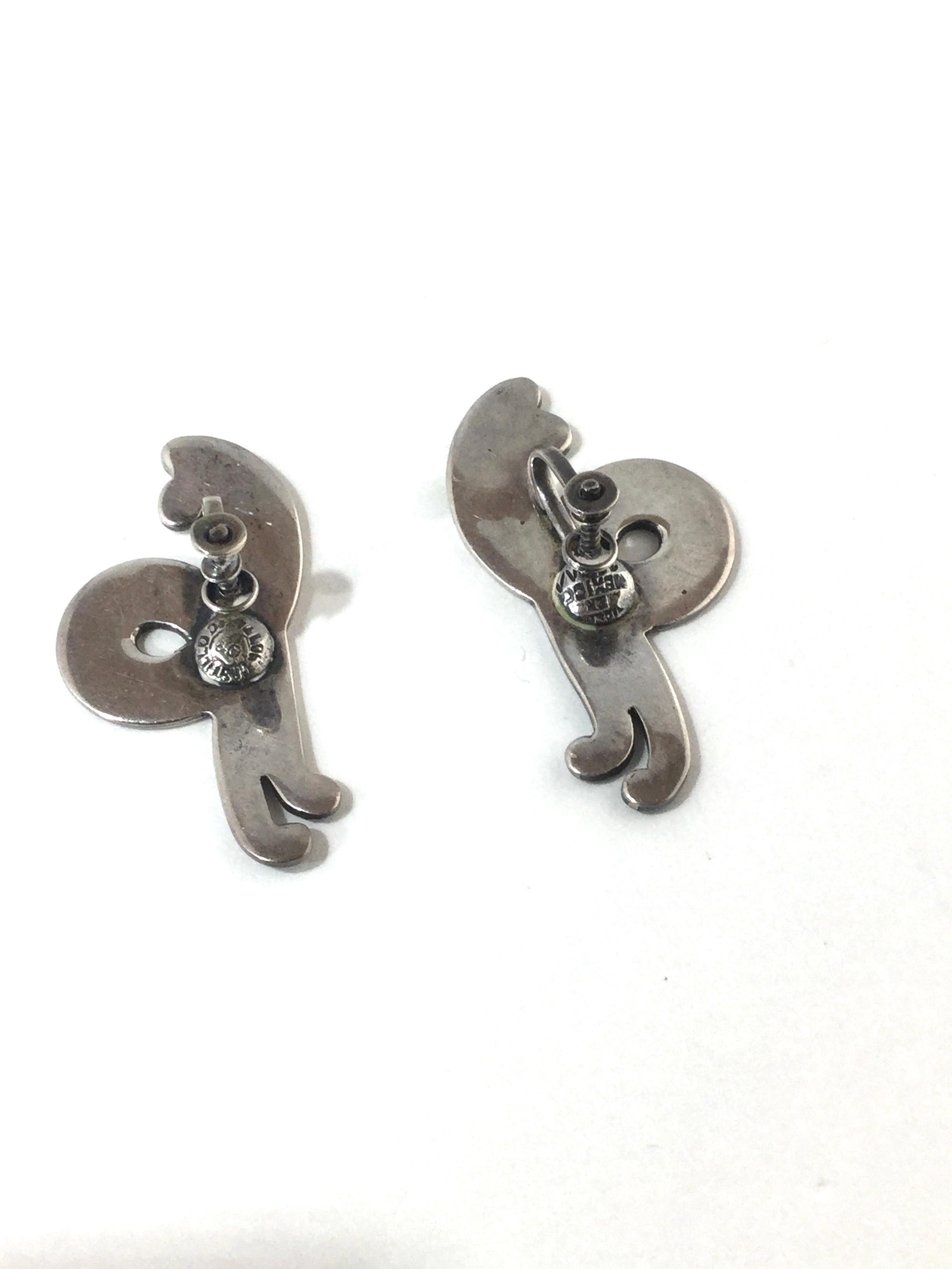 Los Castillo Sterling Silver Taxco Swirl Clip-On Earrings In Good Condition In Washington Depot, CT