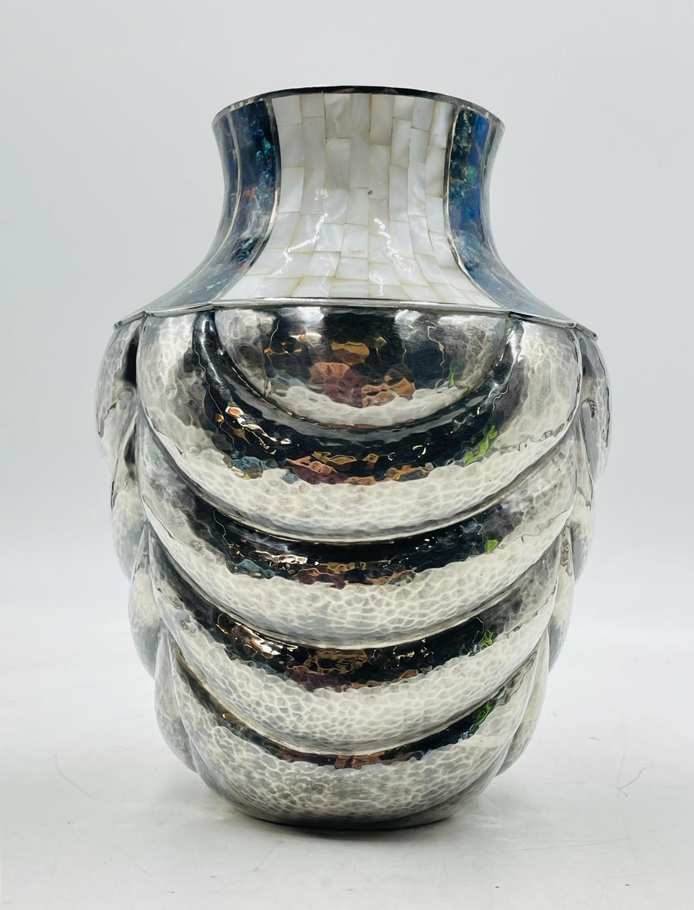 Los Castillo Studio Vase with Inlay and Hammered Finish, Mexico 1970's For Sale 1
