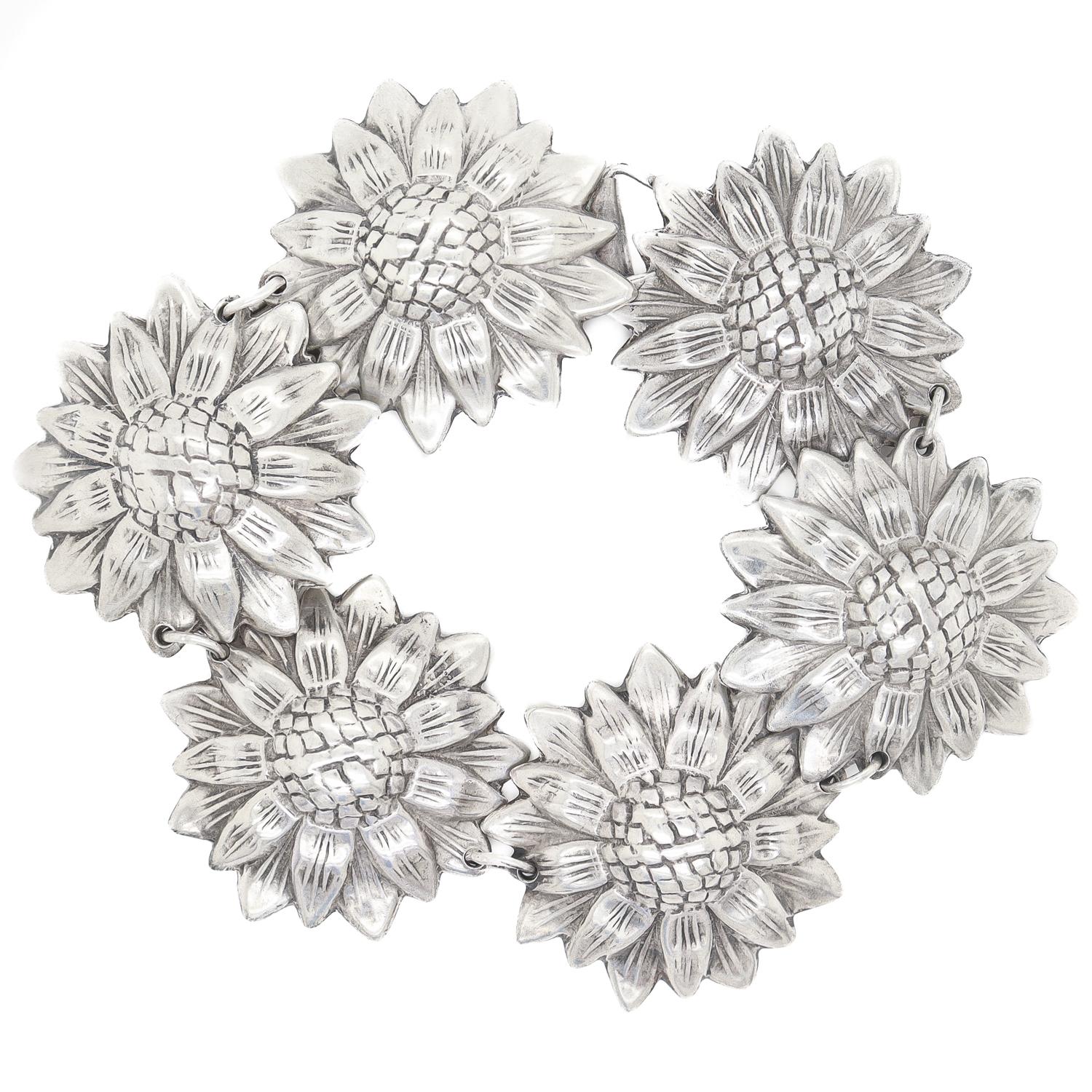 Los Castillos Mexican Mid-Century Taxco Sterling Silver Sunflowers Link Bracelet In Good Condition In Philadelphia, PA