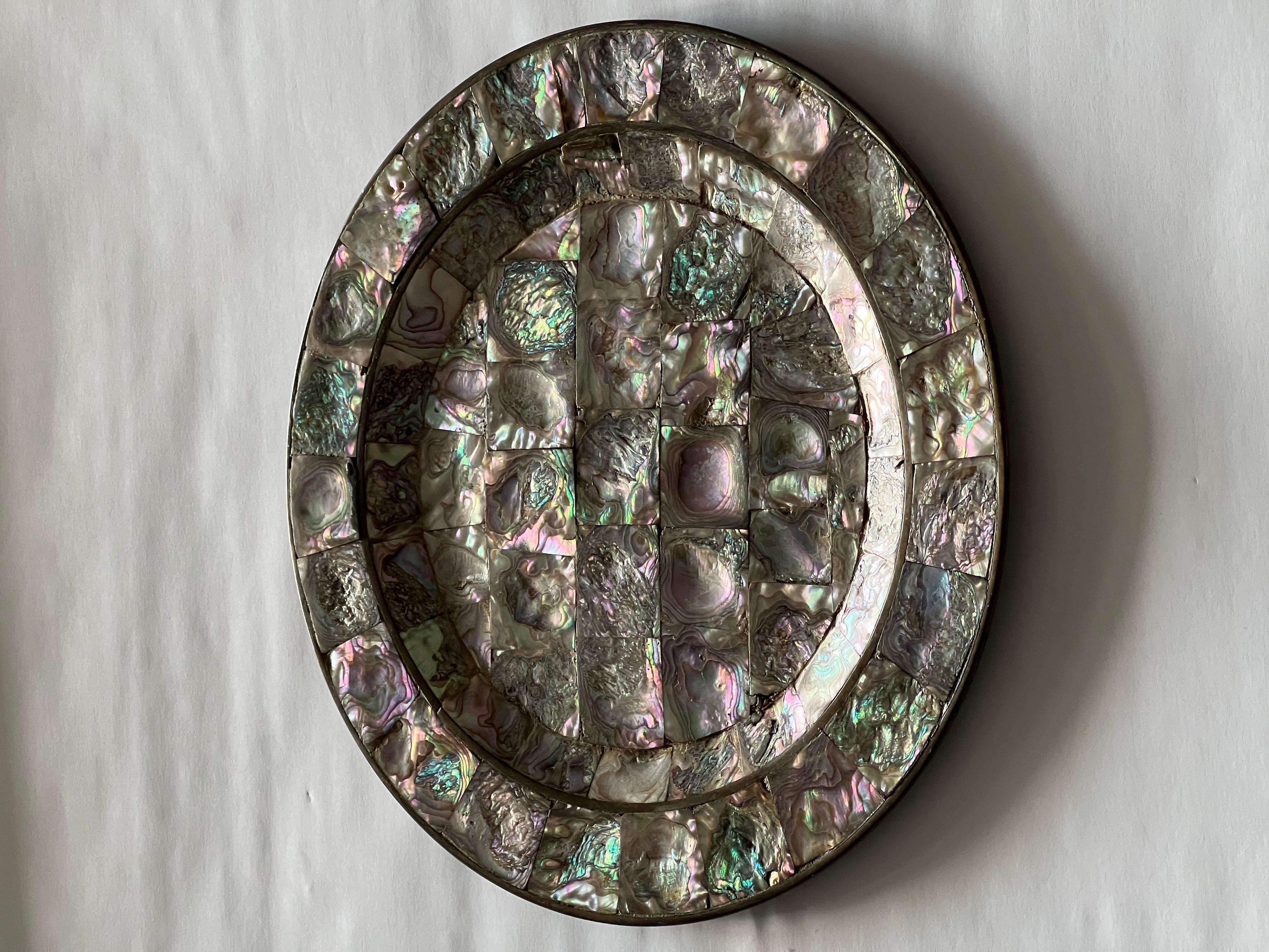 Los Castillos Style Mosaic of Abalone Shells on Copper Platter, 1950s, Mexico For Sale 3