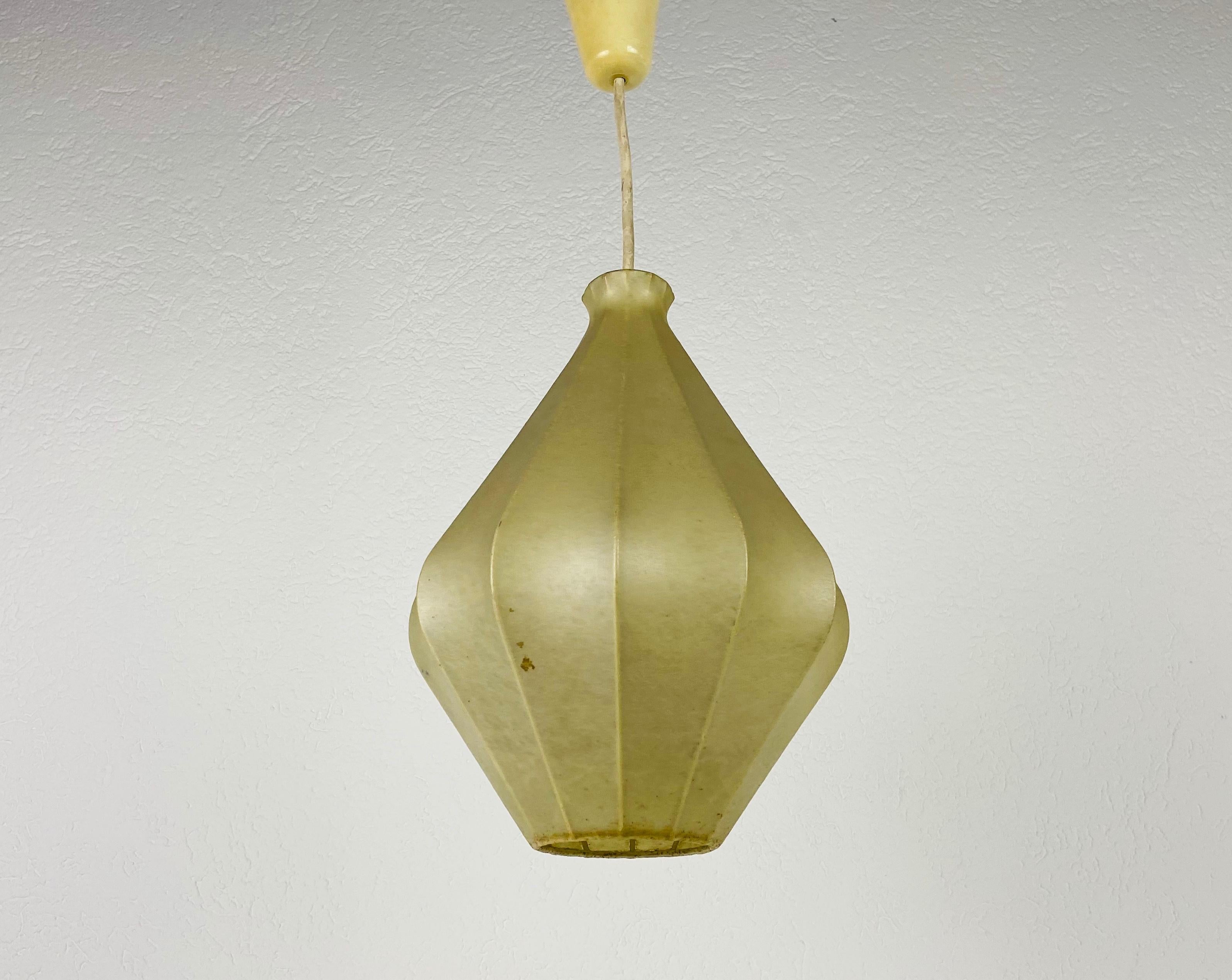Losange Cocoon Pendant Light in the Style of Achille Castiglioni, 1960s, Italy In Good Condition In Hagenbach, DE