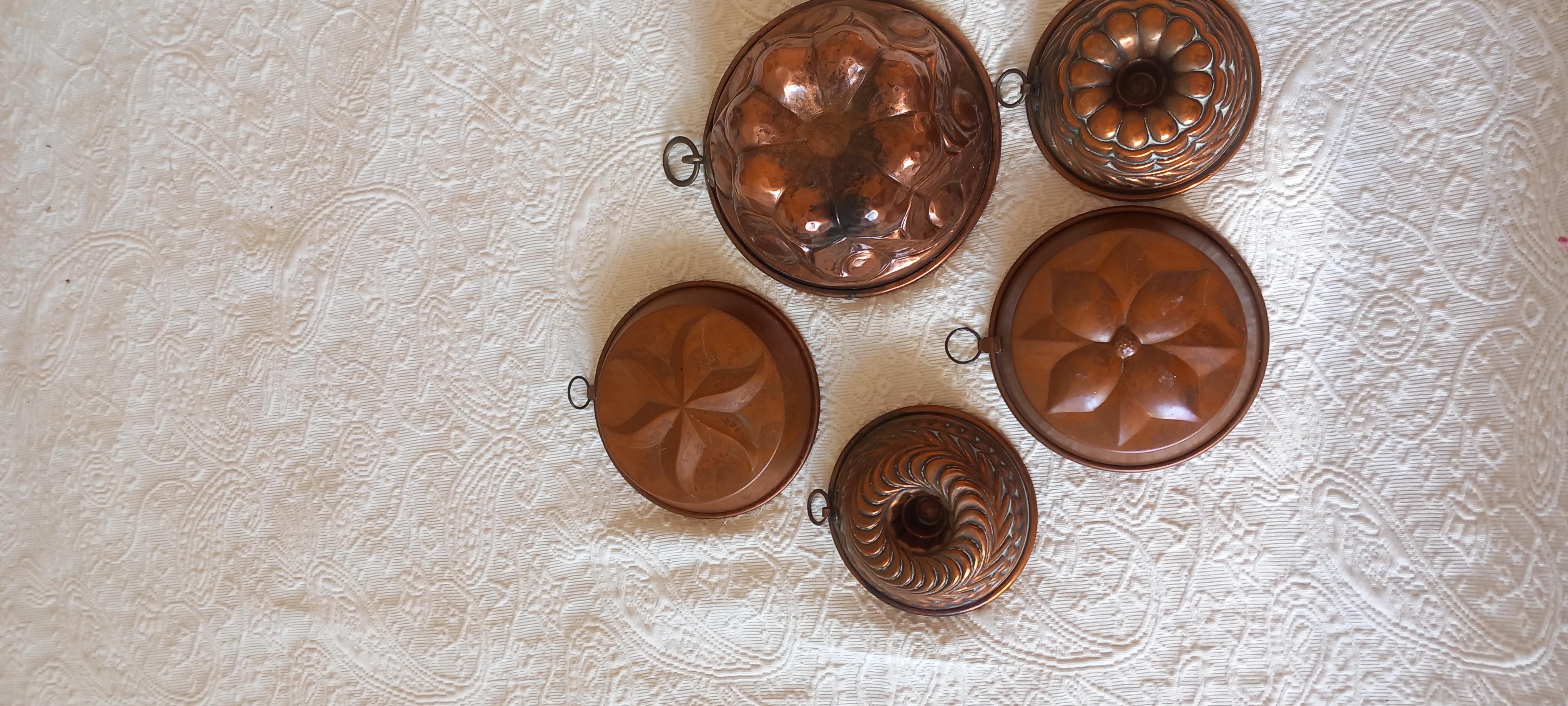 20th Century Cooper Molds Wall Decoración for Kitchen, Lot of 5 Italy For Sale