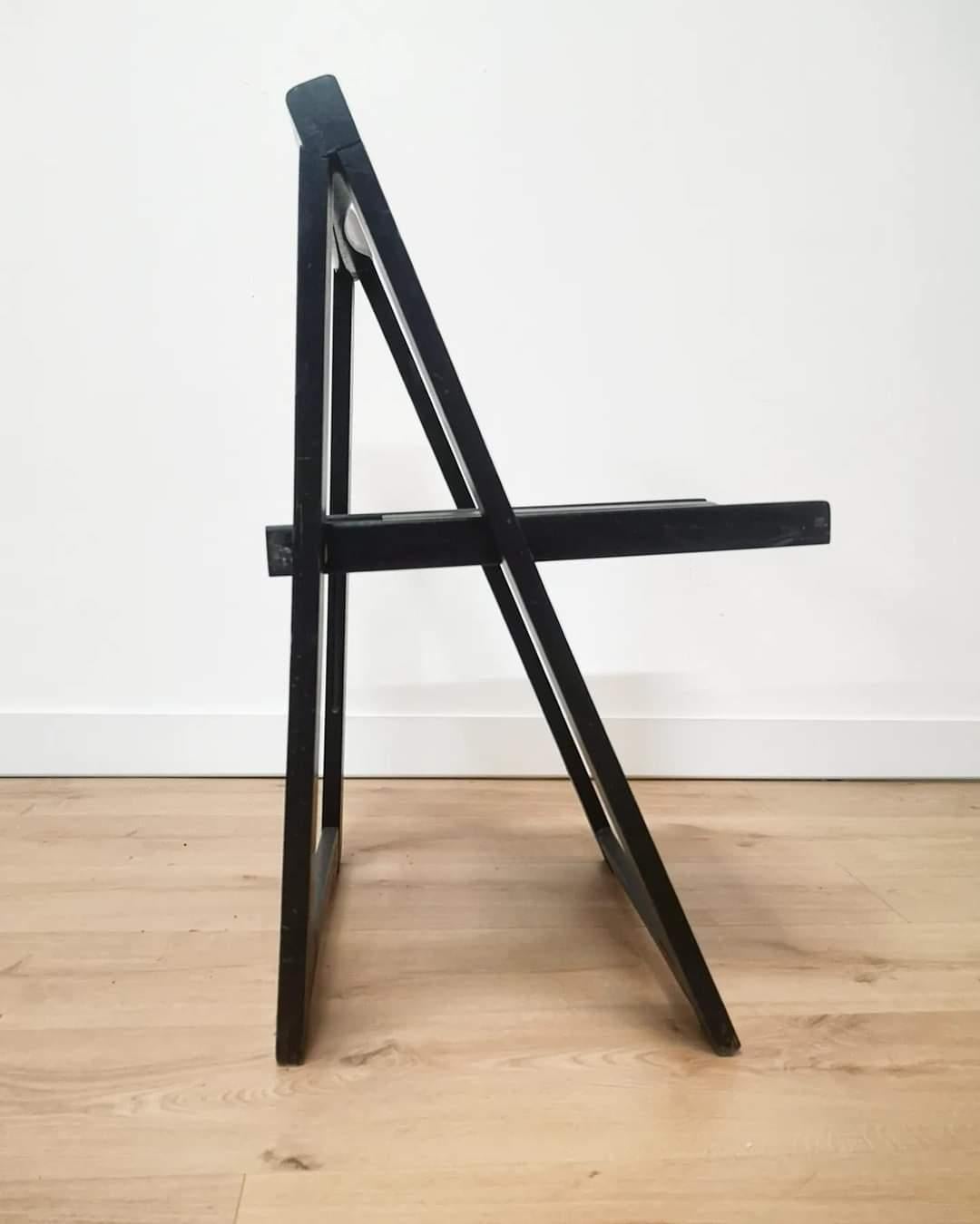 Streamlined Moderne Lot de 3 chaises pliantes noires, modèle Triste, par Aldo Jacober For Sale