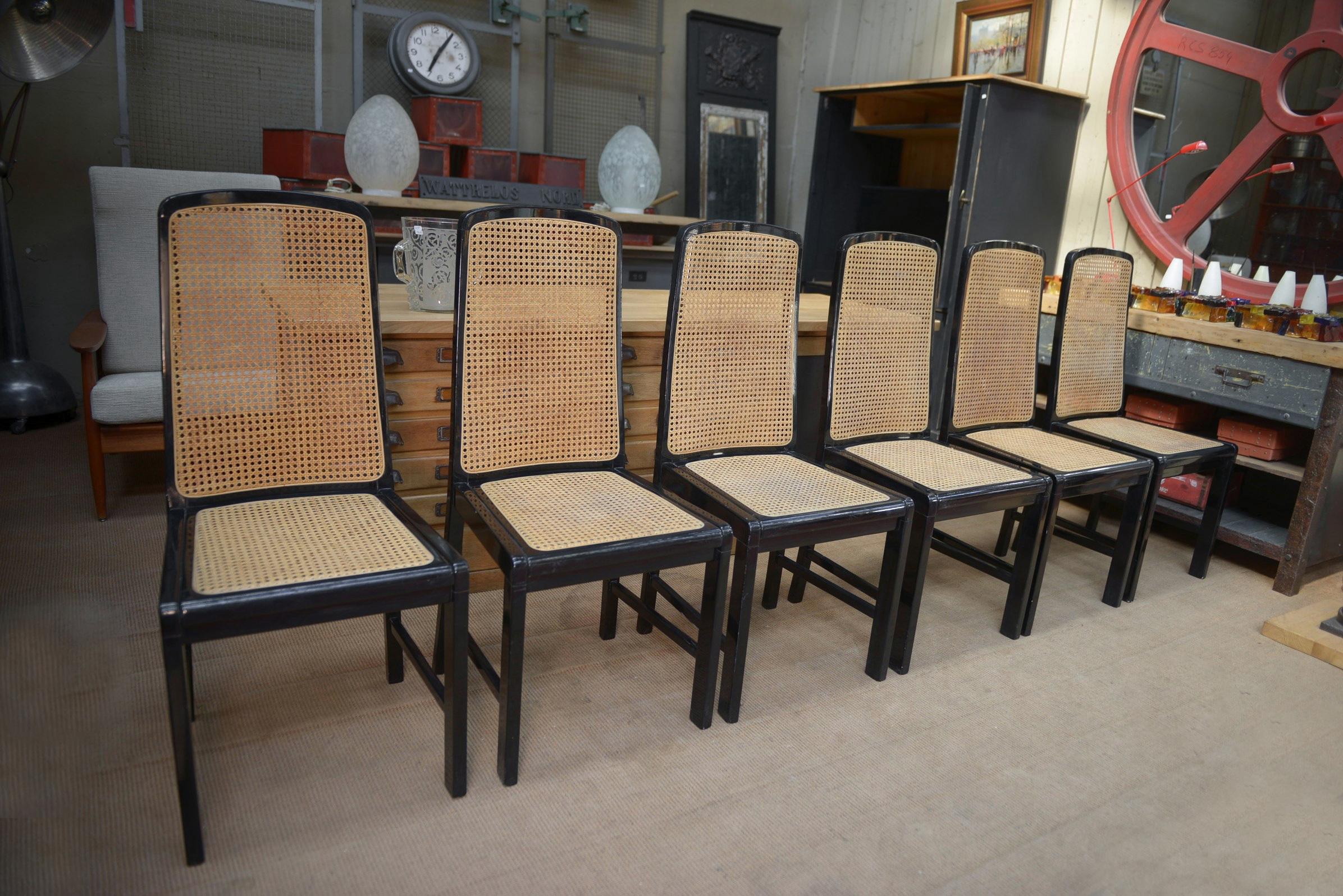 Lot de 6 chaises cannées Vintage en bois laqué noir d'origine 1970 In Good Condition For Sale In TOURCOING, FR