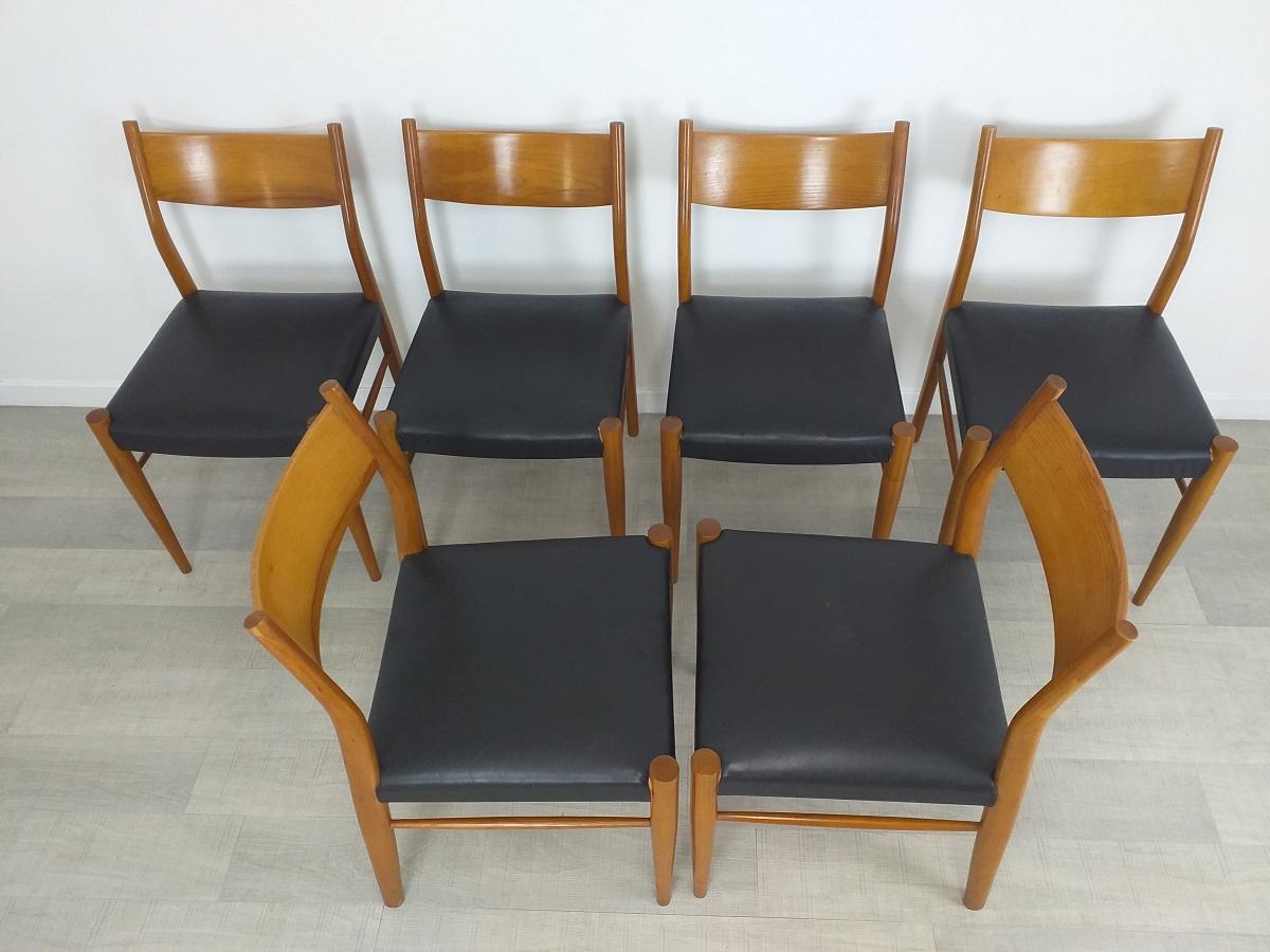 French Lot de 6 chaises vintage bois simili cuir For Sale