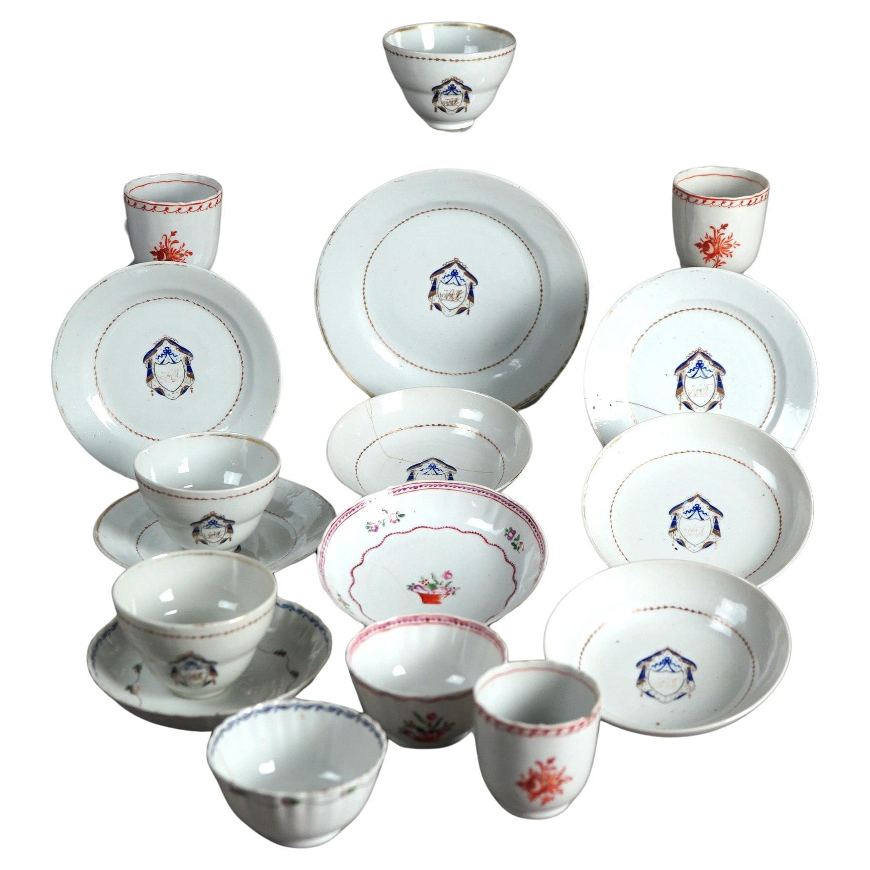 Lot de 17 pièces de porcelaine d'exportation chinoise vers 1800