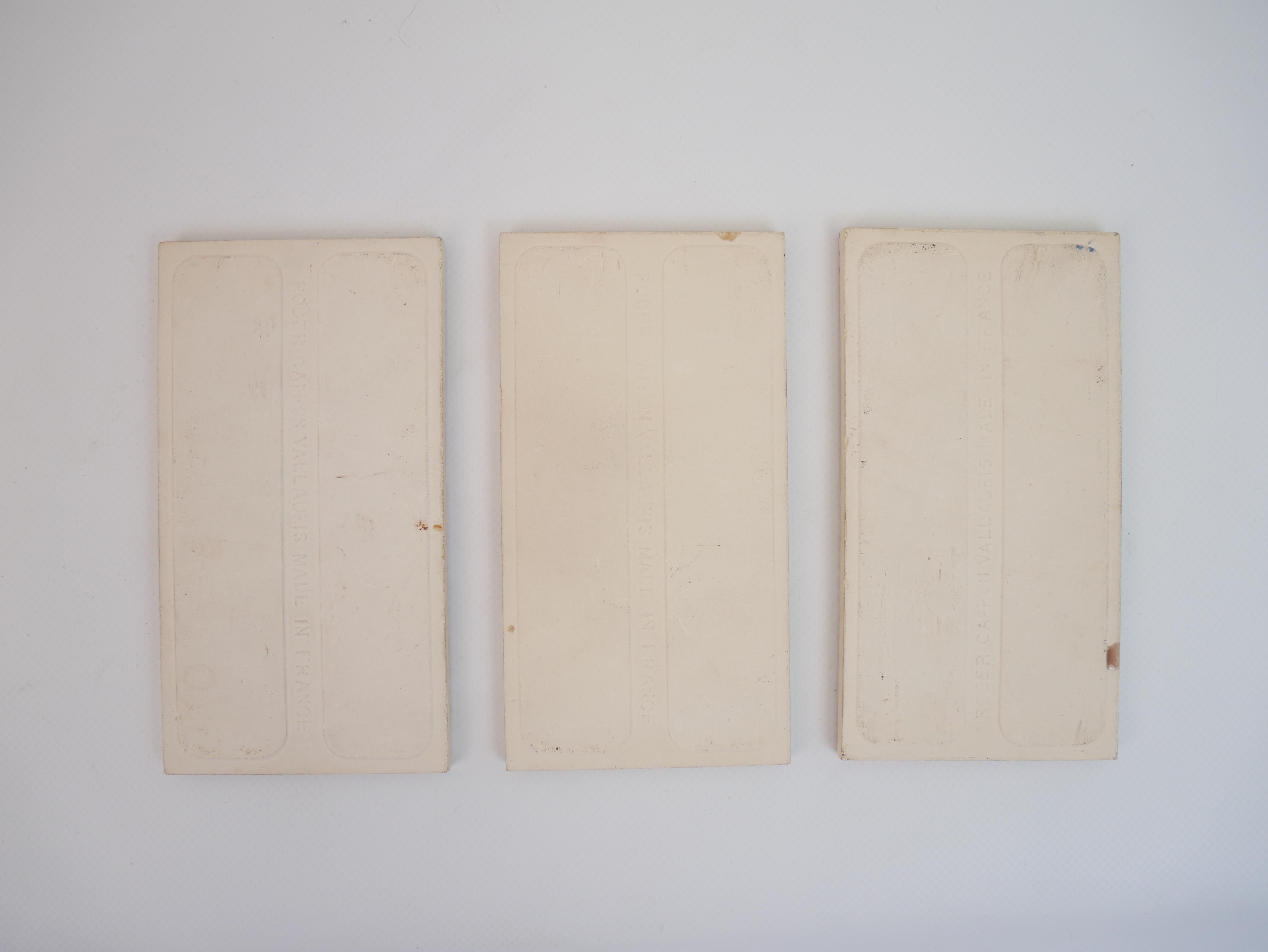 Céramique Lot de 3 carreaux très rares représentant des sirènes de Roger Capron en vente