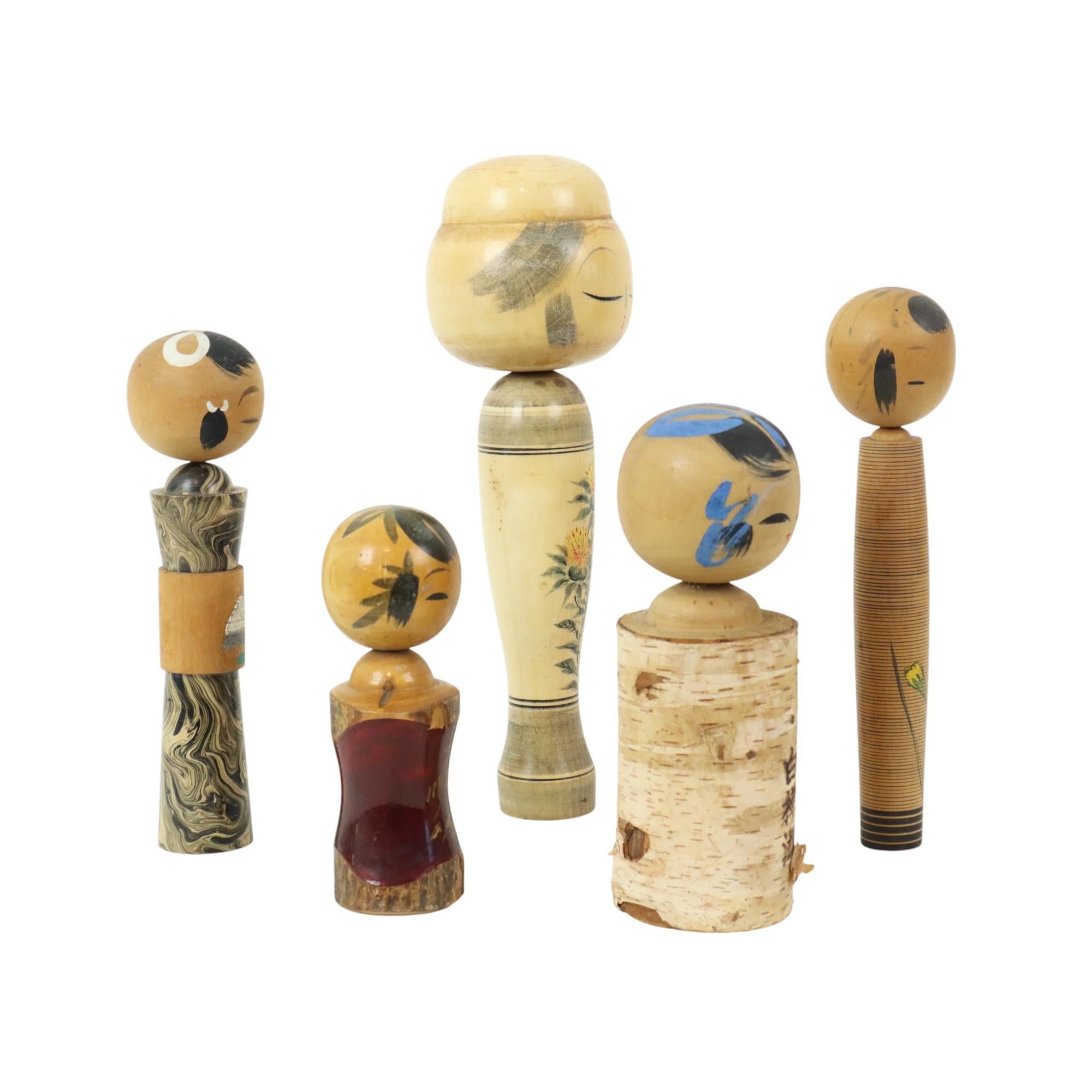 Lotto di 5 bambole kokeshi d'epoca Giappone Wood Showa in vendita 2