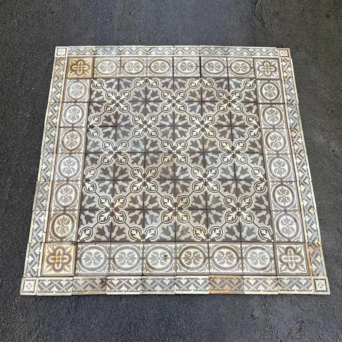 Lot of 500 m² of Antique Cement Tiles – Late 19th Century In Good Condition For Sale In TOURCOING, FR